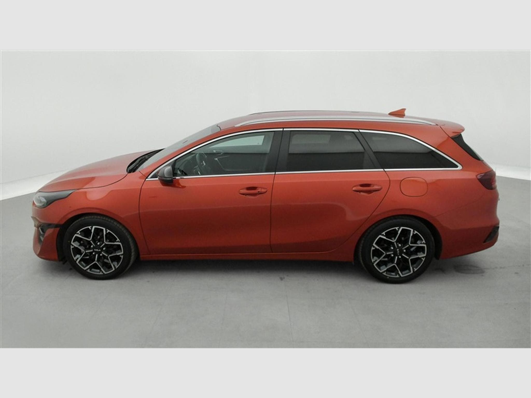 Kia Ceed Sw Ceed SW 1.5 T-GDi GT-Line ISG DCT (2024) - Photo 3