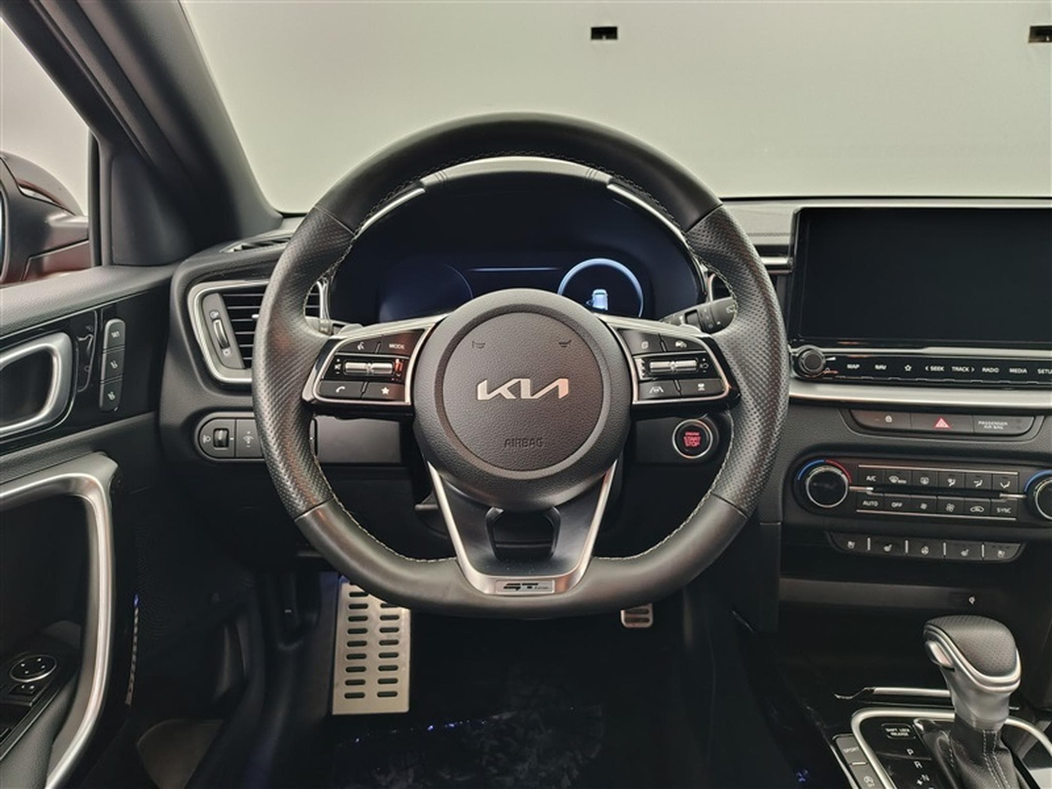 Kia Ceed Sw Ceed SW 1.5 T-GDi GT-Line ISG DCT (2024) - Photo 9
