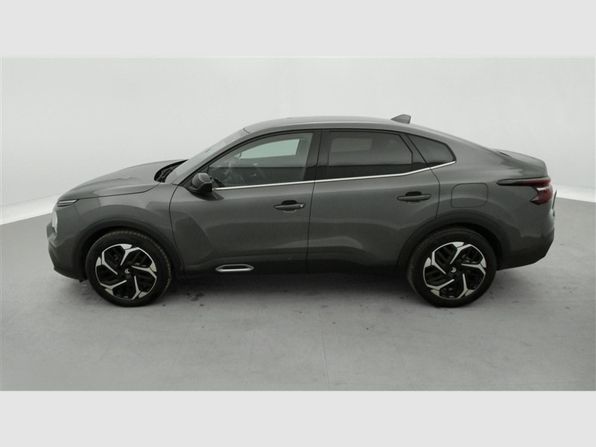 Citroen C4 X 1.2 PureTech 130cv EAT8 Shine NAVI / CARPLAY / CAMERA (2023) - Foto 3