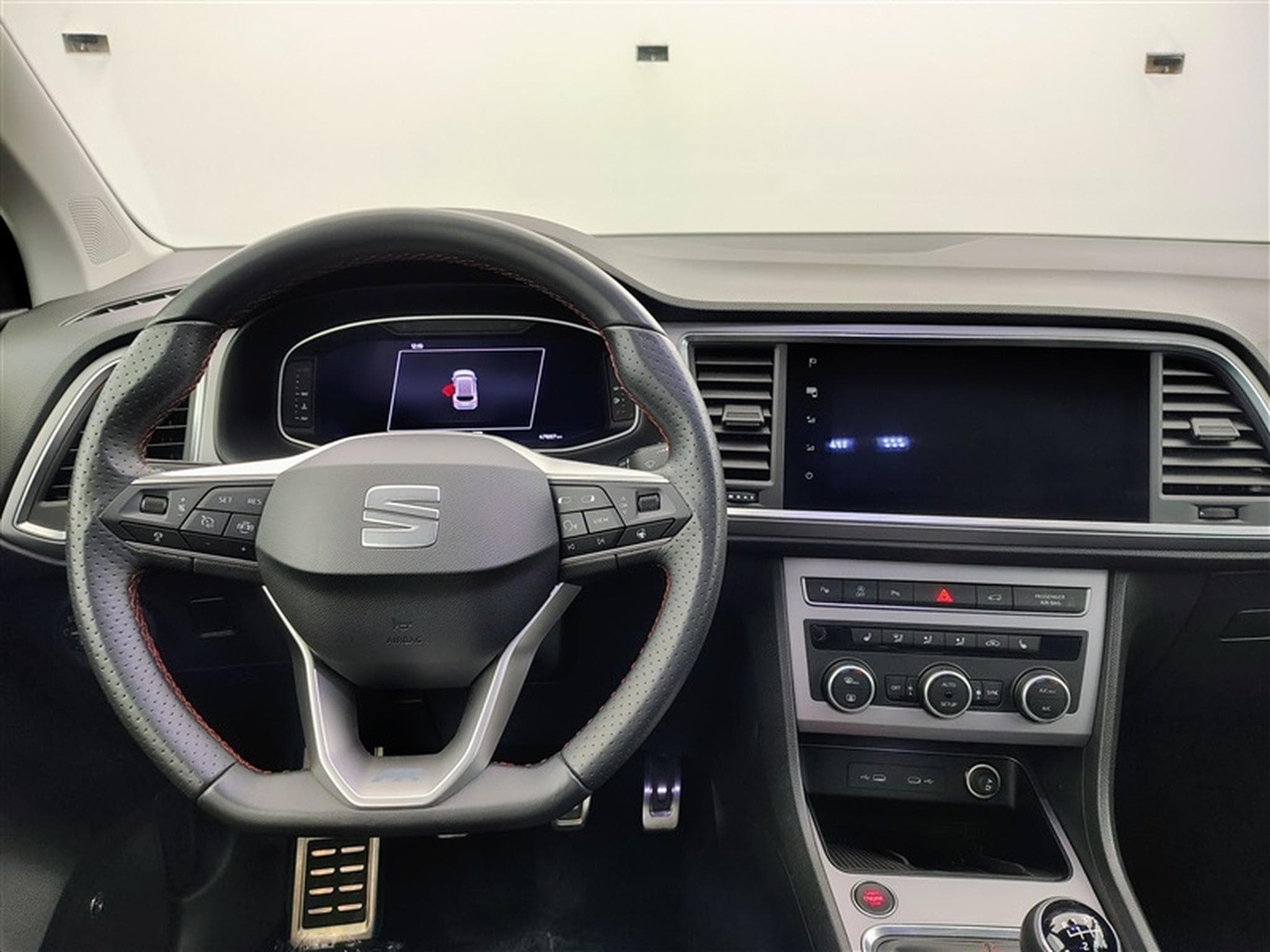 Seat Ateca 2.0 TDI 150cv "FR" NAVI / FULL LED / KEYLESS/ CAMERA / JA 19 (2023) - Foto 9