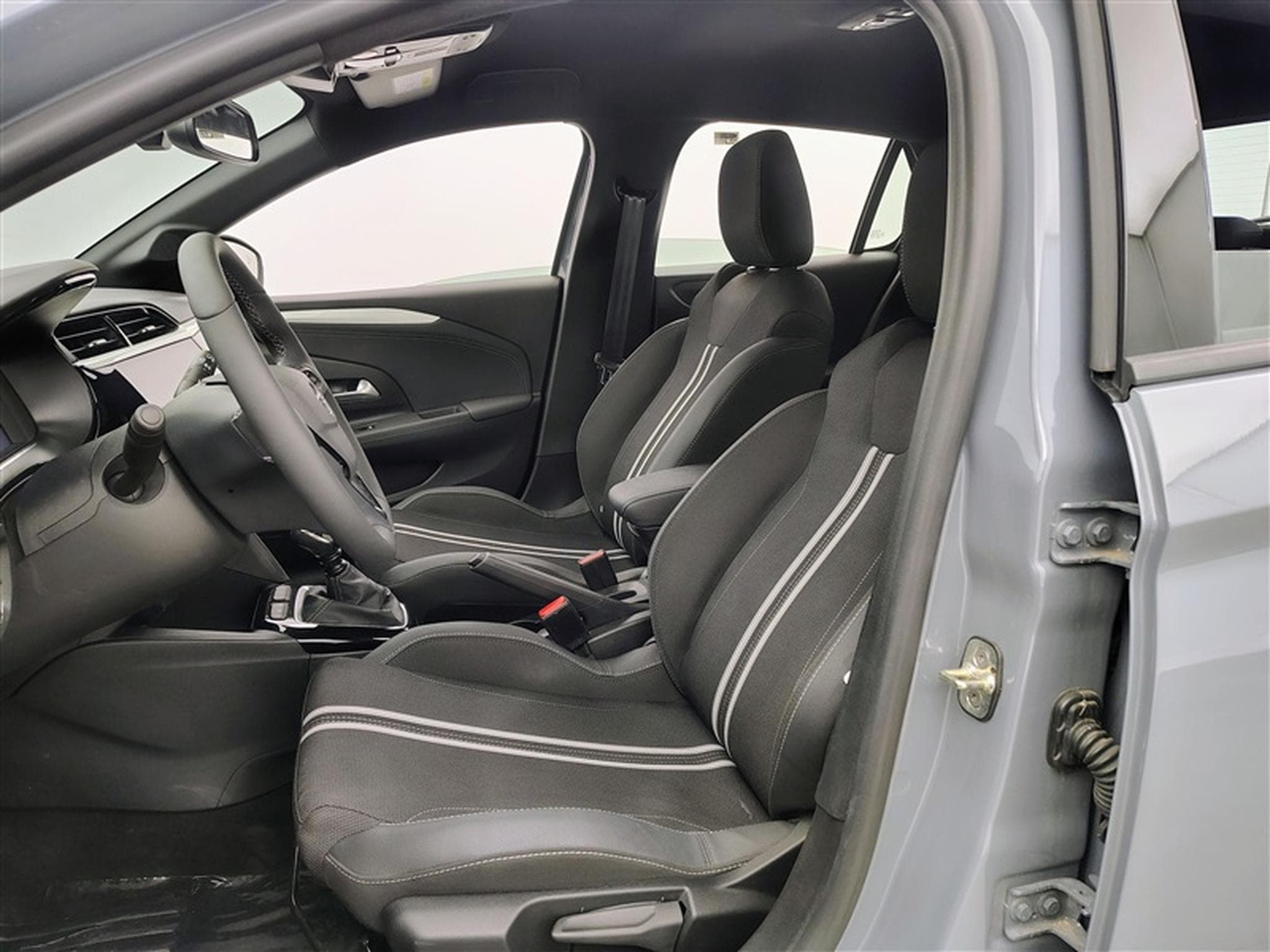 Opel Corsa 1.2 Turbo 100Cv GS CARPLAY / CAMERA / FULL LED / ALU (2025) - Foto 7
