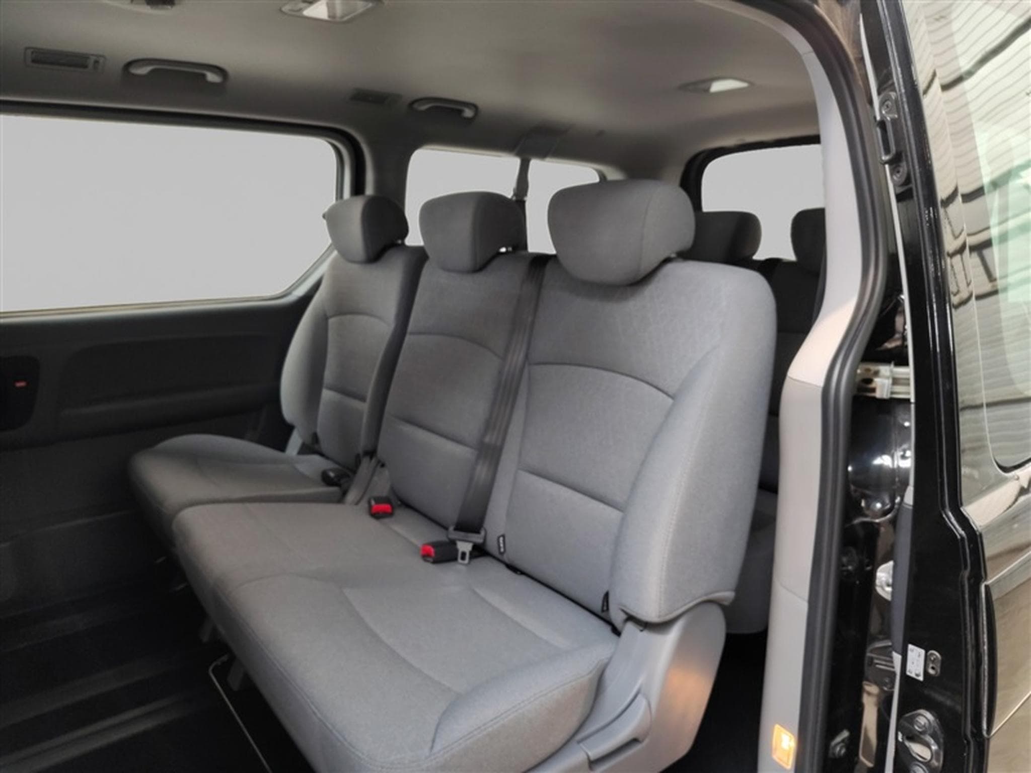 Hyundai H1 2.5 CRDi Executive 8PL (2020) - Foto 12