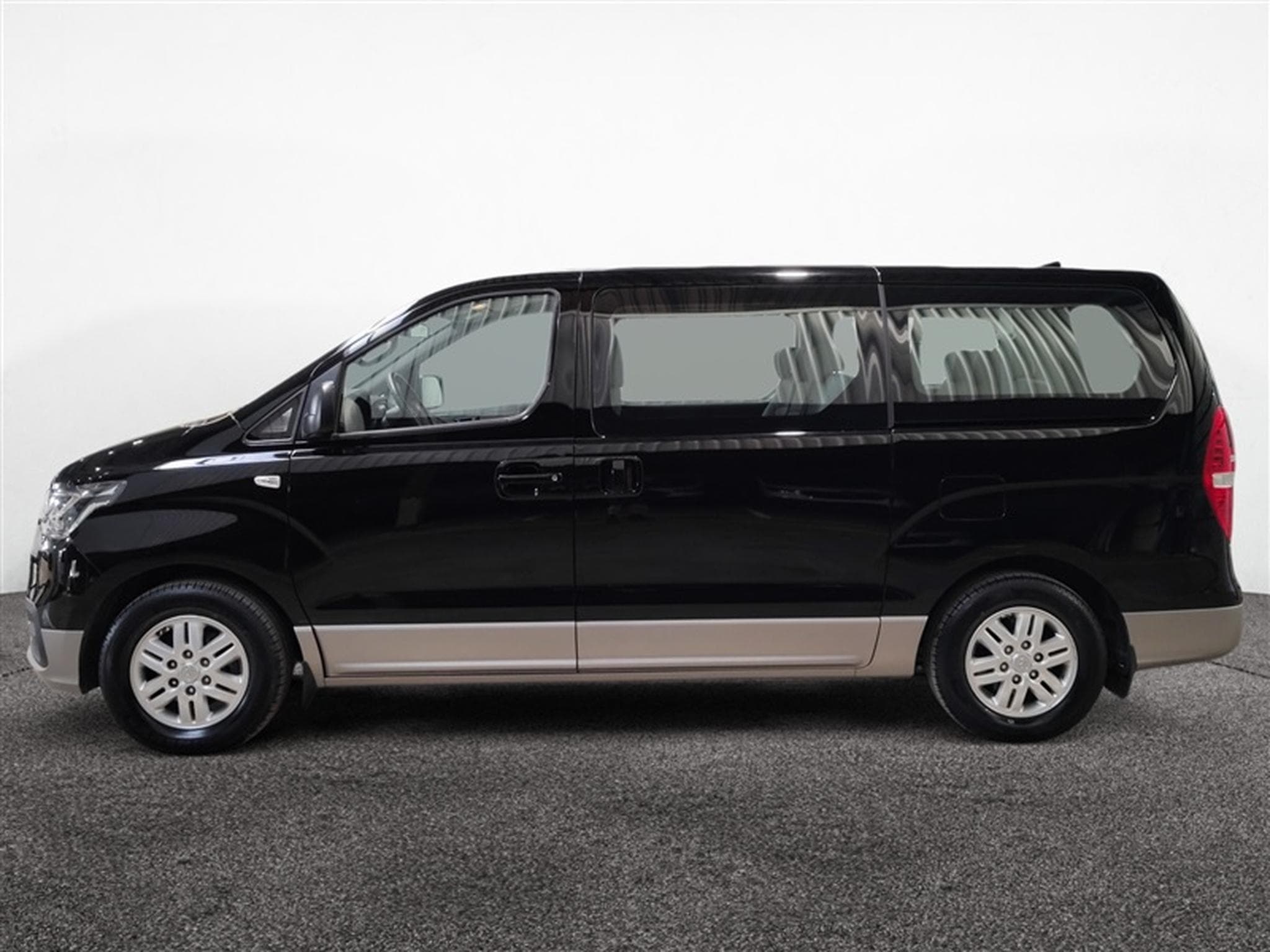 Hyundai H1 2.5 CRDi Executive 8PL (2020) - Foto 3