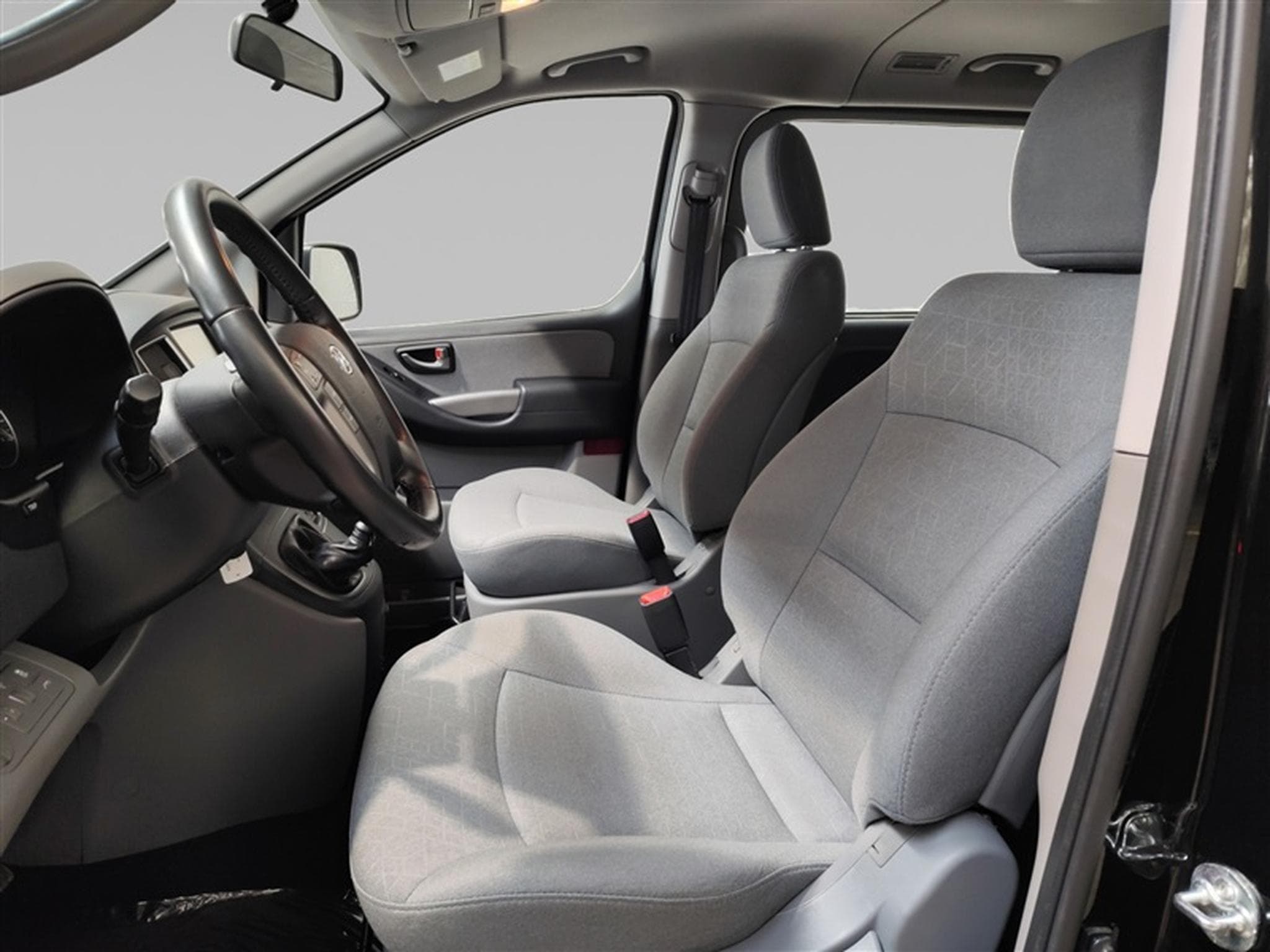 Hyundai H1 2.5 CRDi Executive 8PL (2020) - Foto 7
