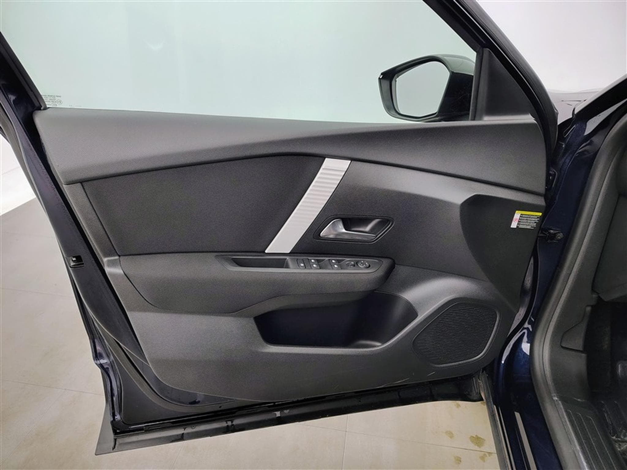 Citroen C4 1.2 PureTech 130cv EAT8 Plus NAVI / CARPLAY (2025) - Foto 17