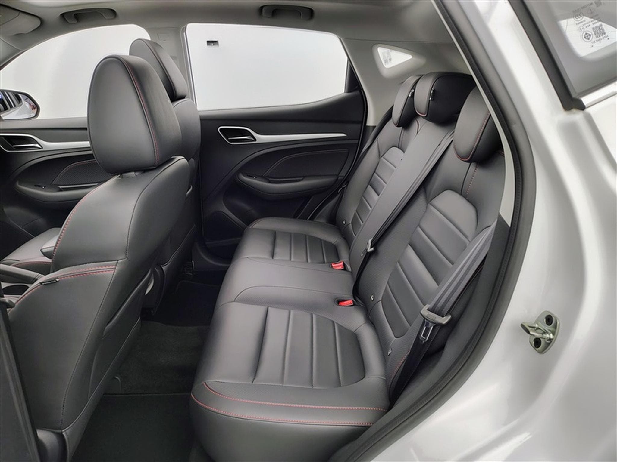 MG ZS 1.0 T-GDi Luxury (2022) - Foto 13
