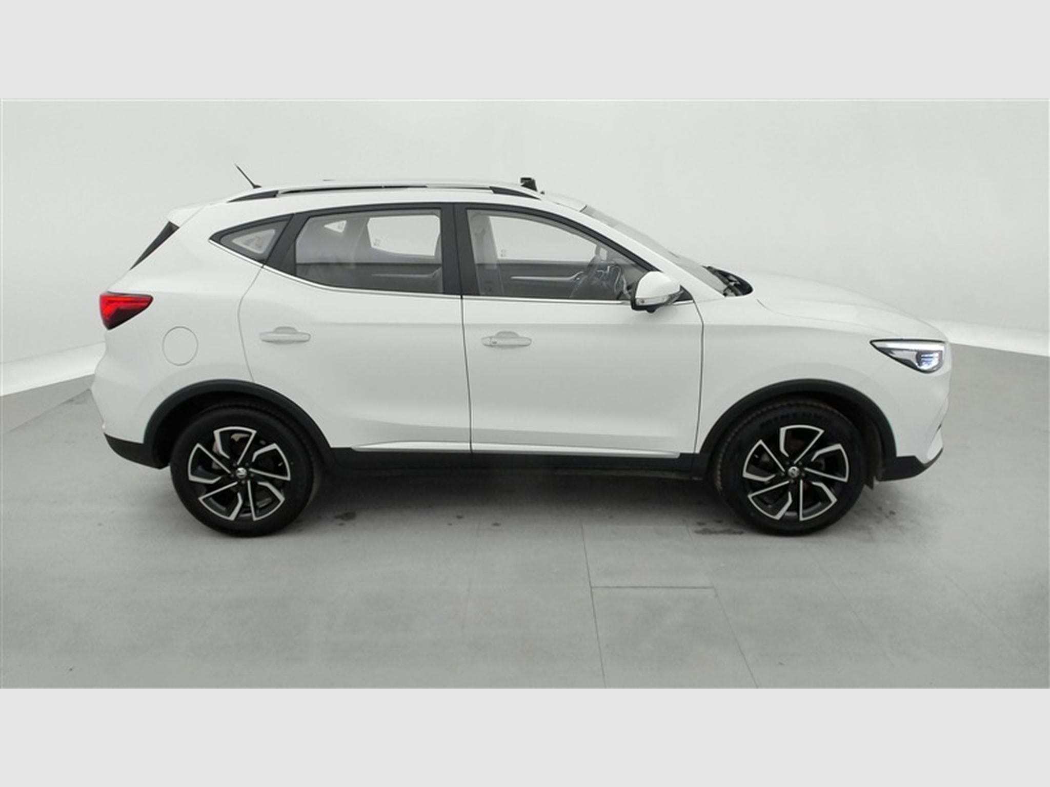MG ZS 1.0 T-GDi Luxury (2022) - Foto 25