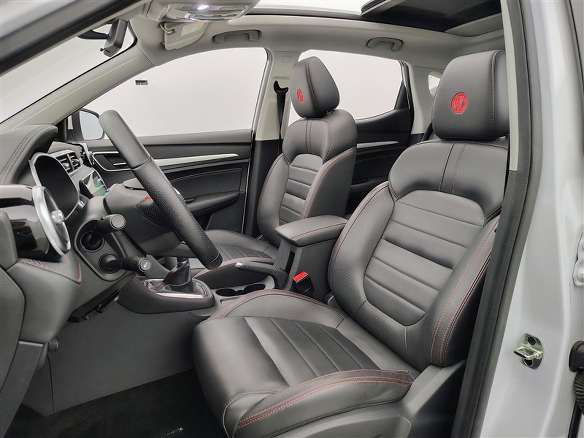 MG ZS 1.0 T-GDi Luxury (2022) - Foto 7