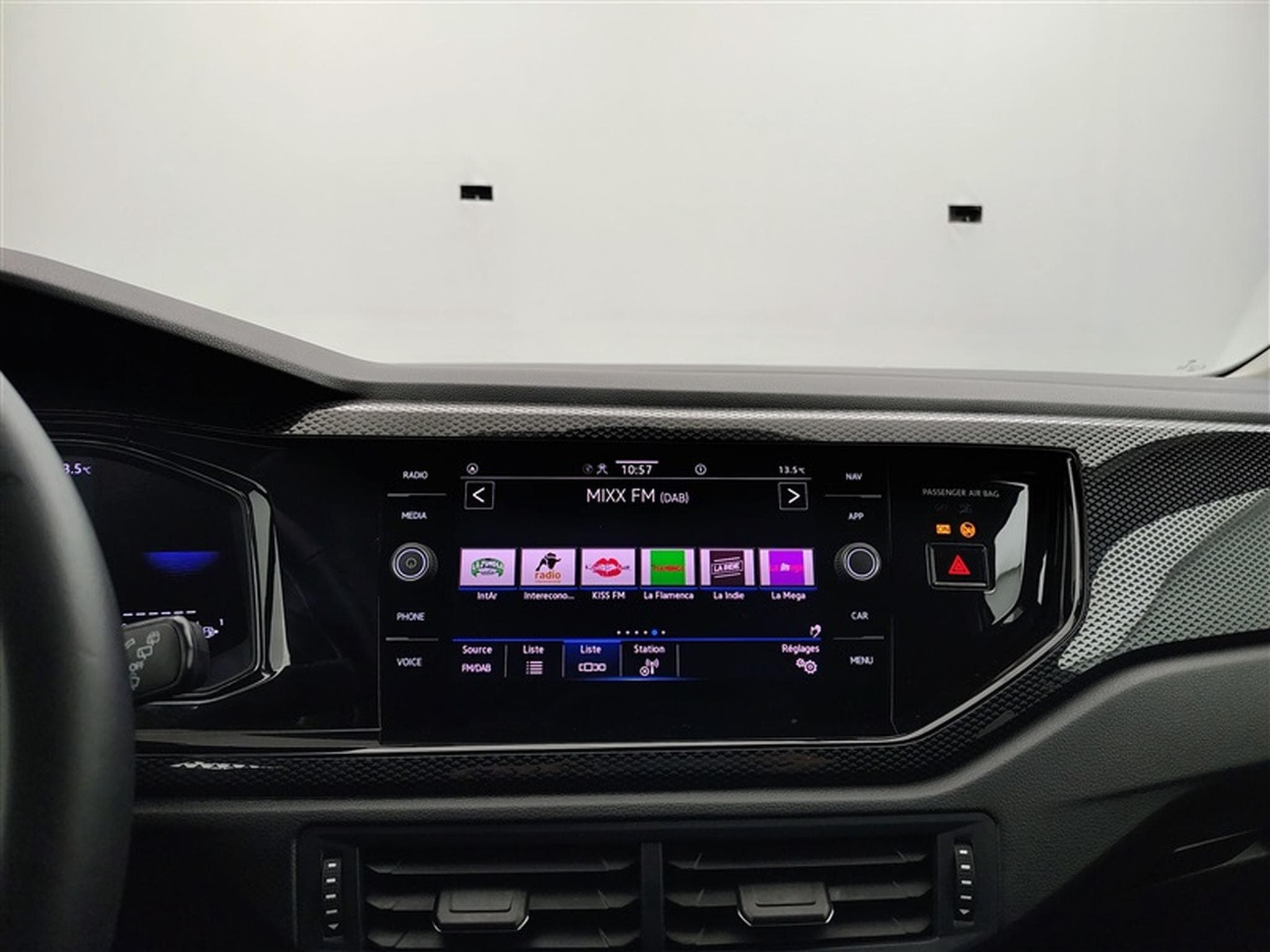 VW Taigo 1.0 TSI 115cv DSG Life CARPLAY / CAMERA / FULL LED (2025) - Foto 10