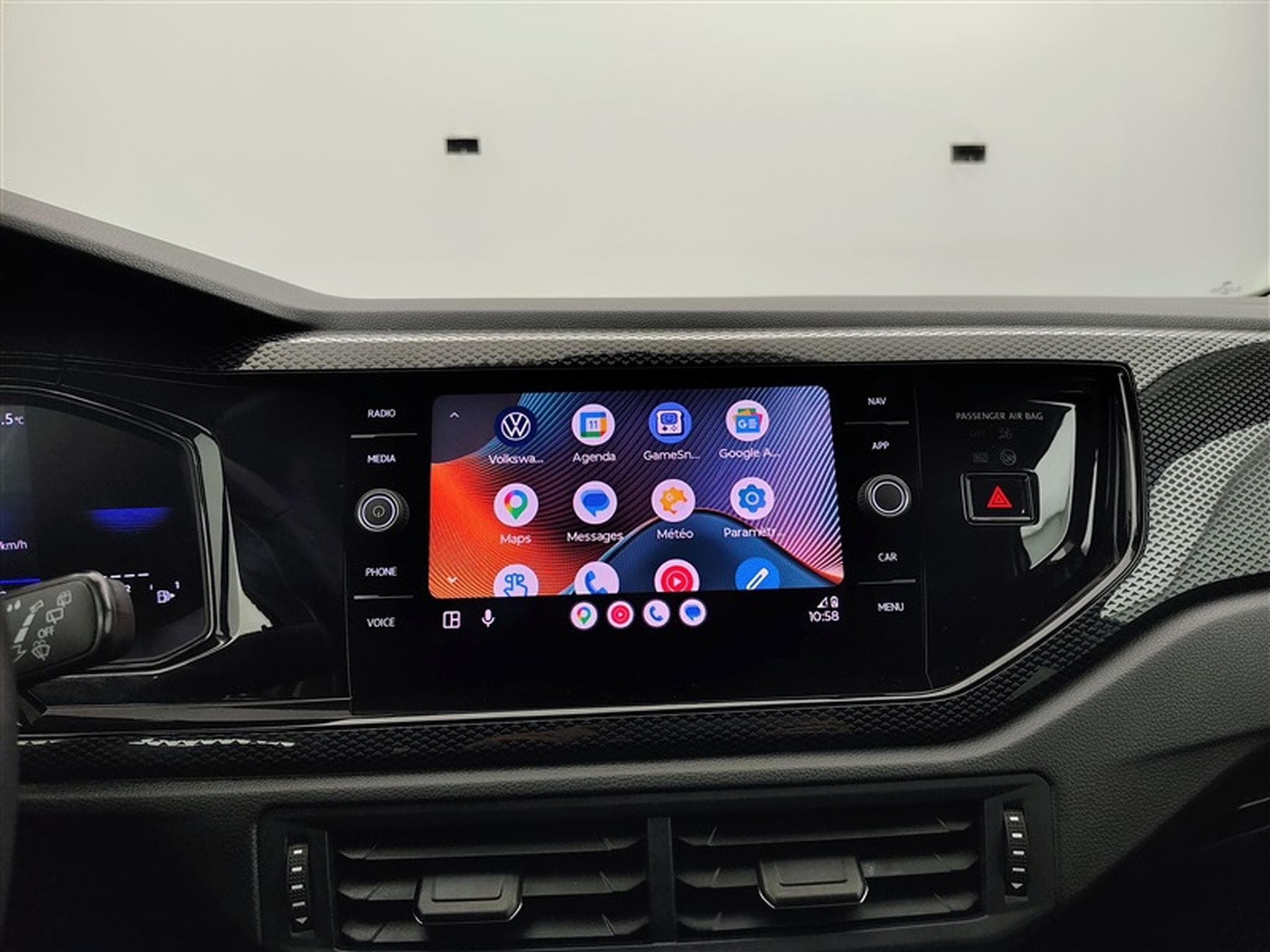 VW Taigo 1.0 TSI 115cv DSG Life CARPLAY / CAMERA / FULL LED (2025) - Foto 18