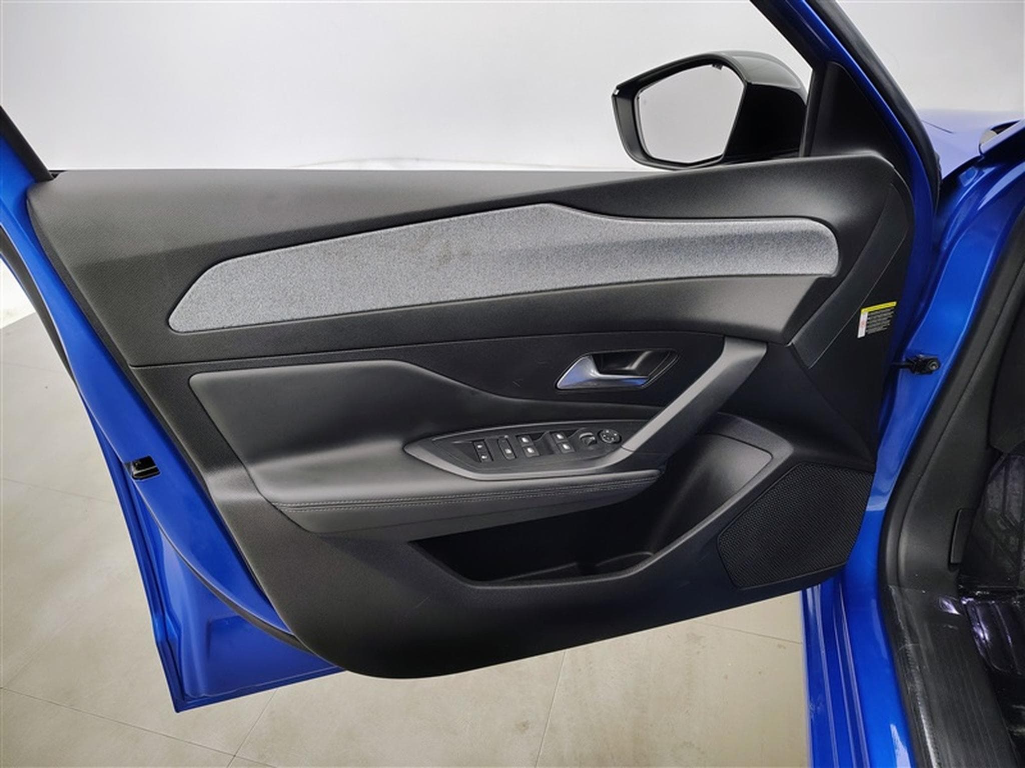 Peugeot 308 1.2 Turbo 130cv EAT8 Allure CARPLAY/FULL LED/CAM 360/COCKPIT (2024) - Foto 17