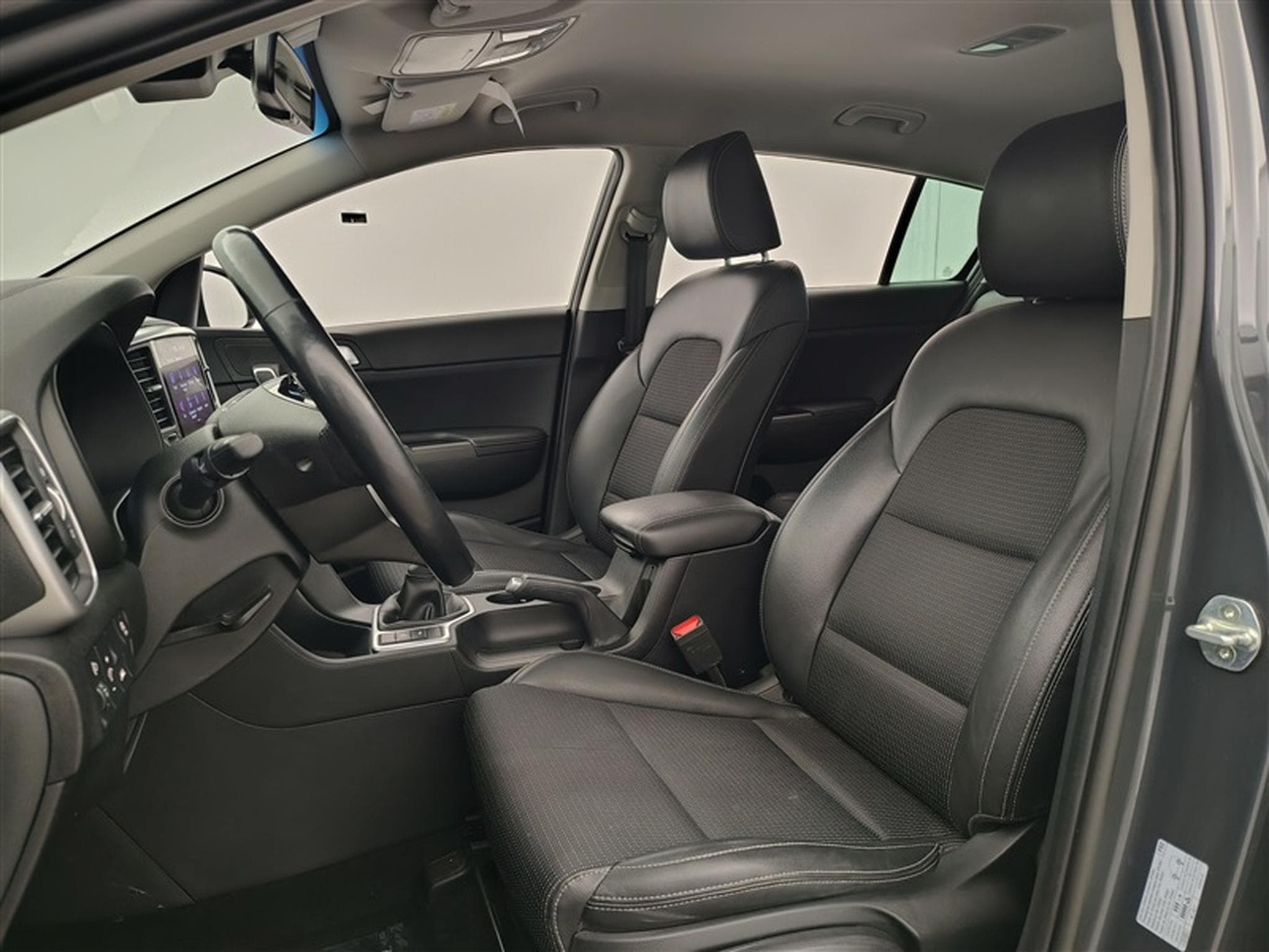 Kia Sportage 1.6i More *NAVI/CAMERA/CUIR PARTIEL/PDC AV ARR/JA17 (2021) - Photo 7