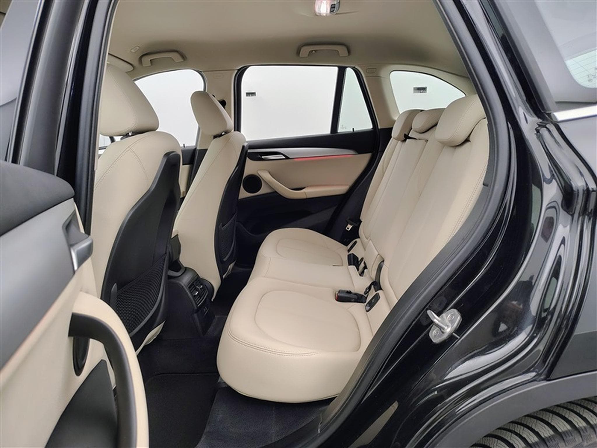 BMW X1 1.5 d sDrive16 Cuir / Navi / Led / PDC av+ar (2021) - Foto 13