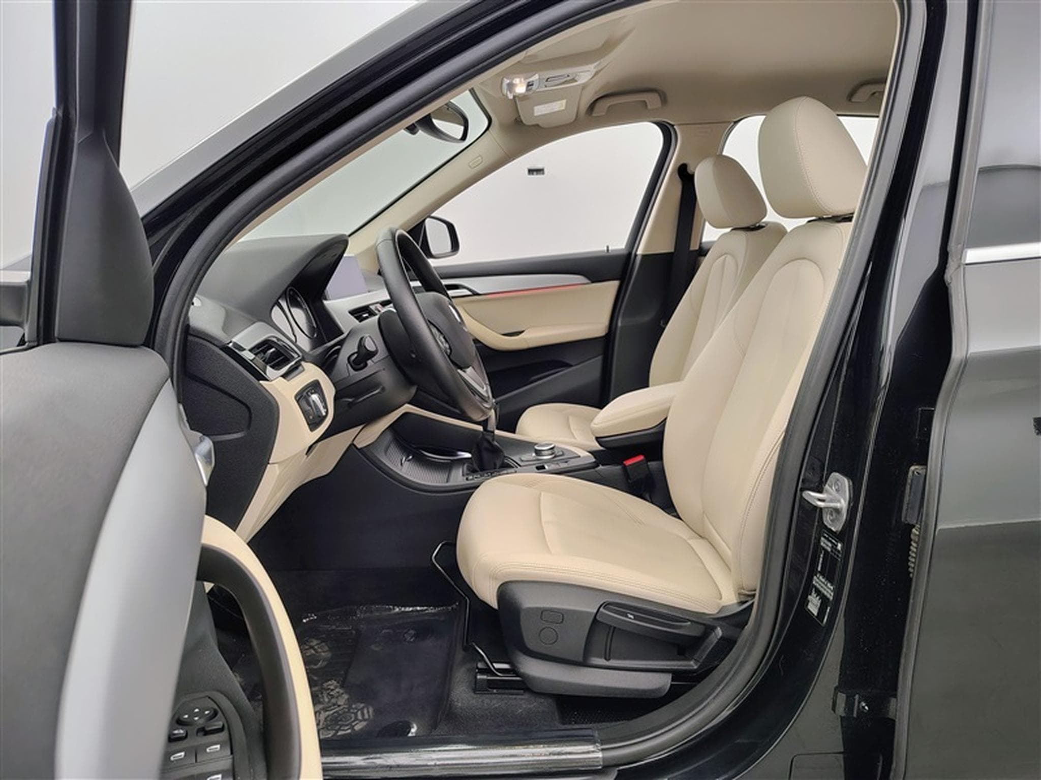 BMW X1 1.5 d sDrive16 Cuir / Navi / Led / PDC av+ar (2021) - Foto 7