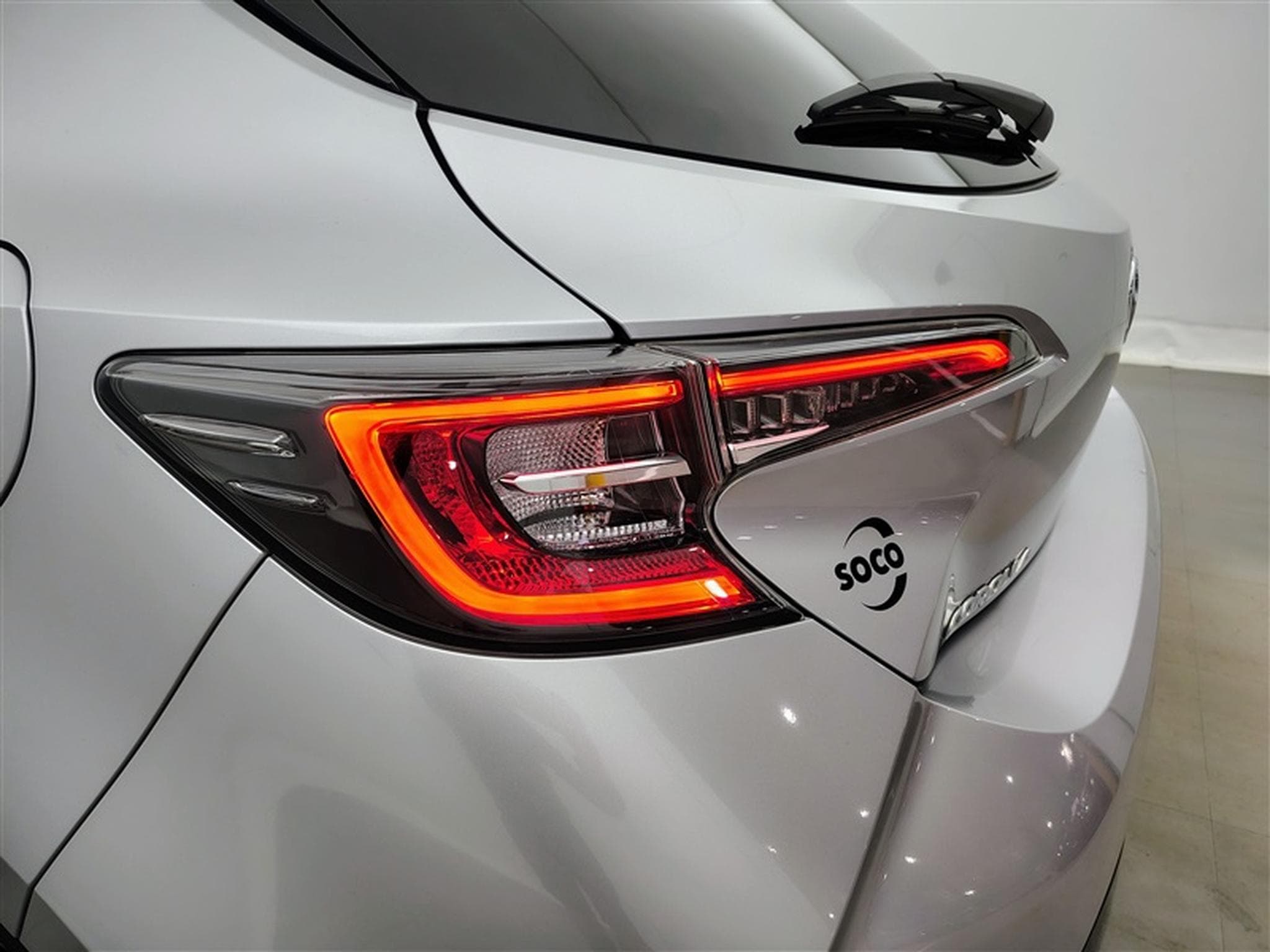Toyota Corolla TS Hybrid 1.8 Style e-CVT *NAVI/FULL LED/CARPLAY/CAM/JA17* (2023) - Foto 16