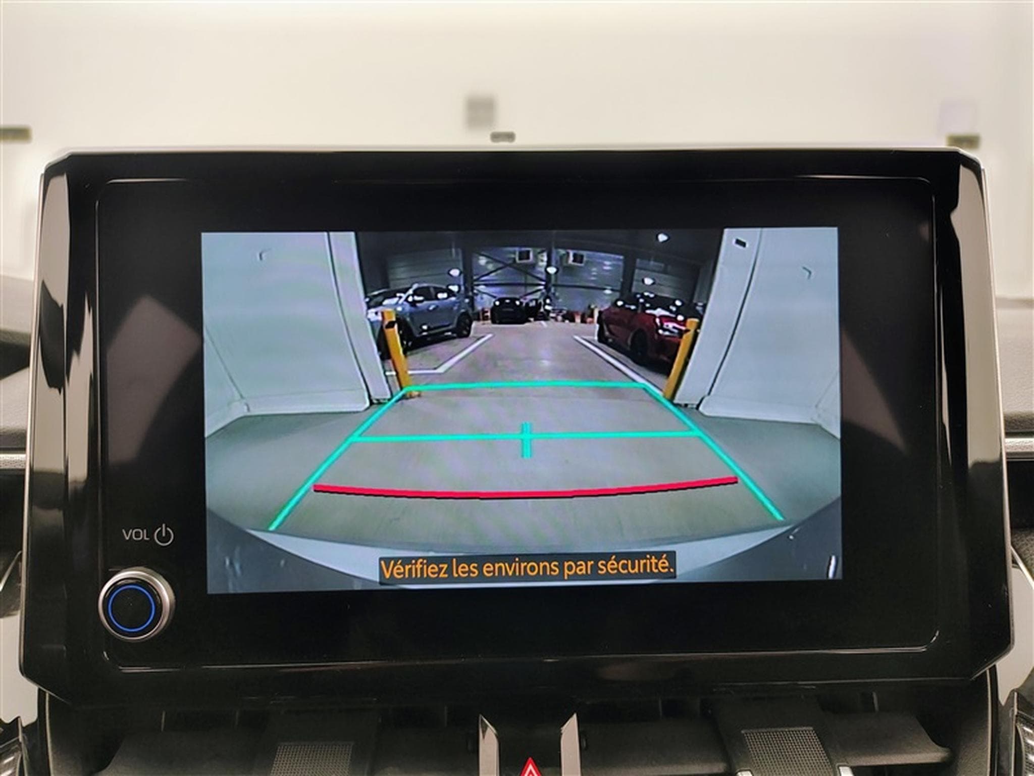 Toyota Corolla TS Hybrid 1.8 Style e-CVT *NAVI/FULL LED/CARPLAY/CAM/JA17* (2023) - Foto 18