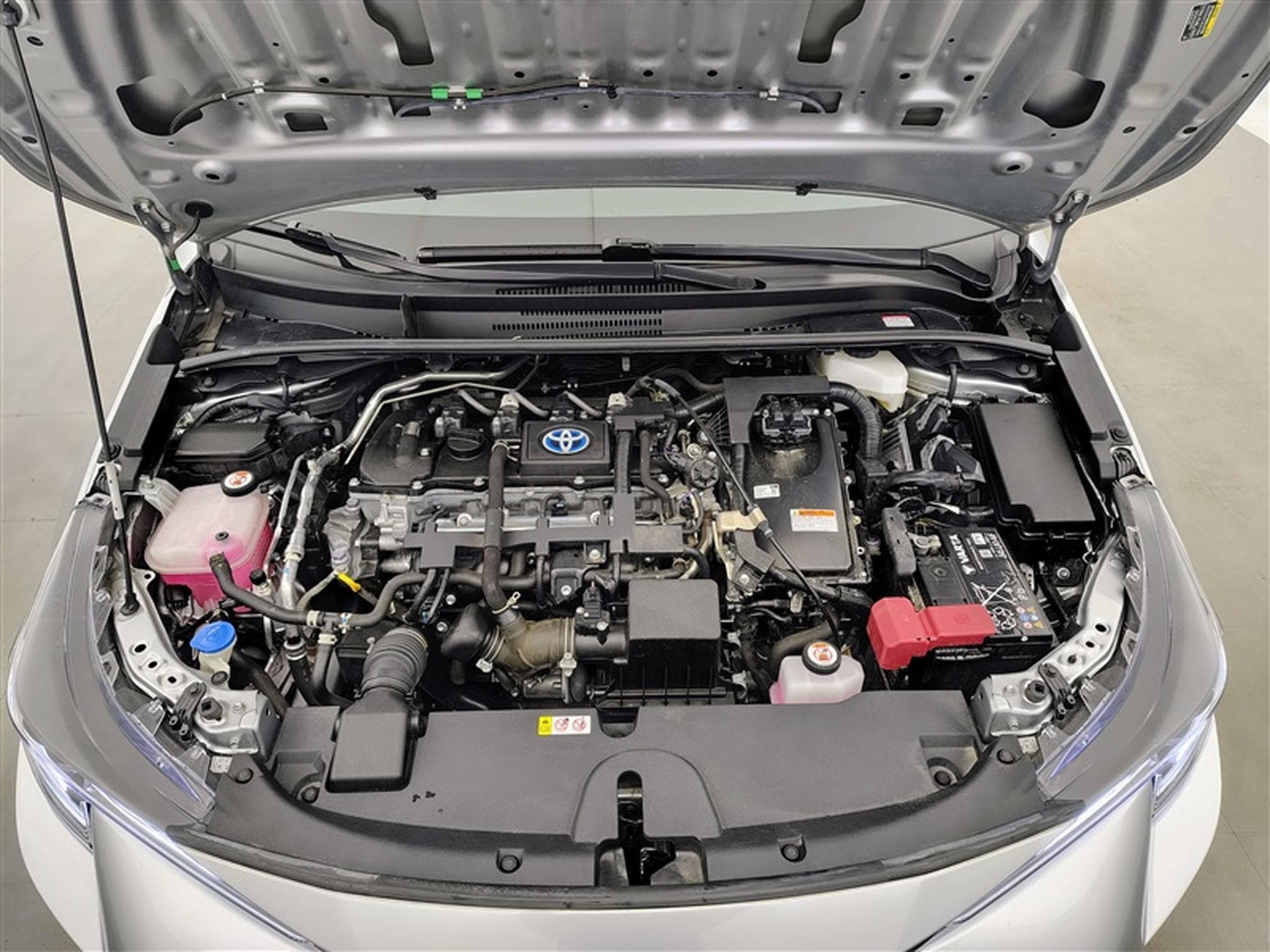 Toyota Corolla TS Hybrid 1.8 Style e-CVT *NAVI/FULL LED/CARPLAY/CAM/JA17* (2023) - Foto 19