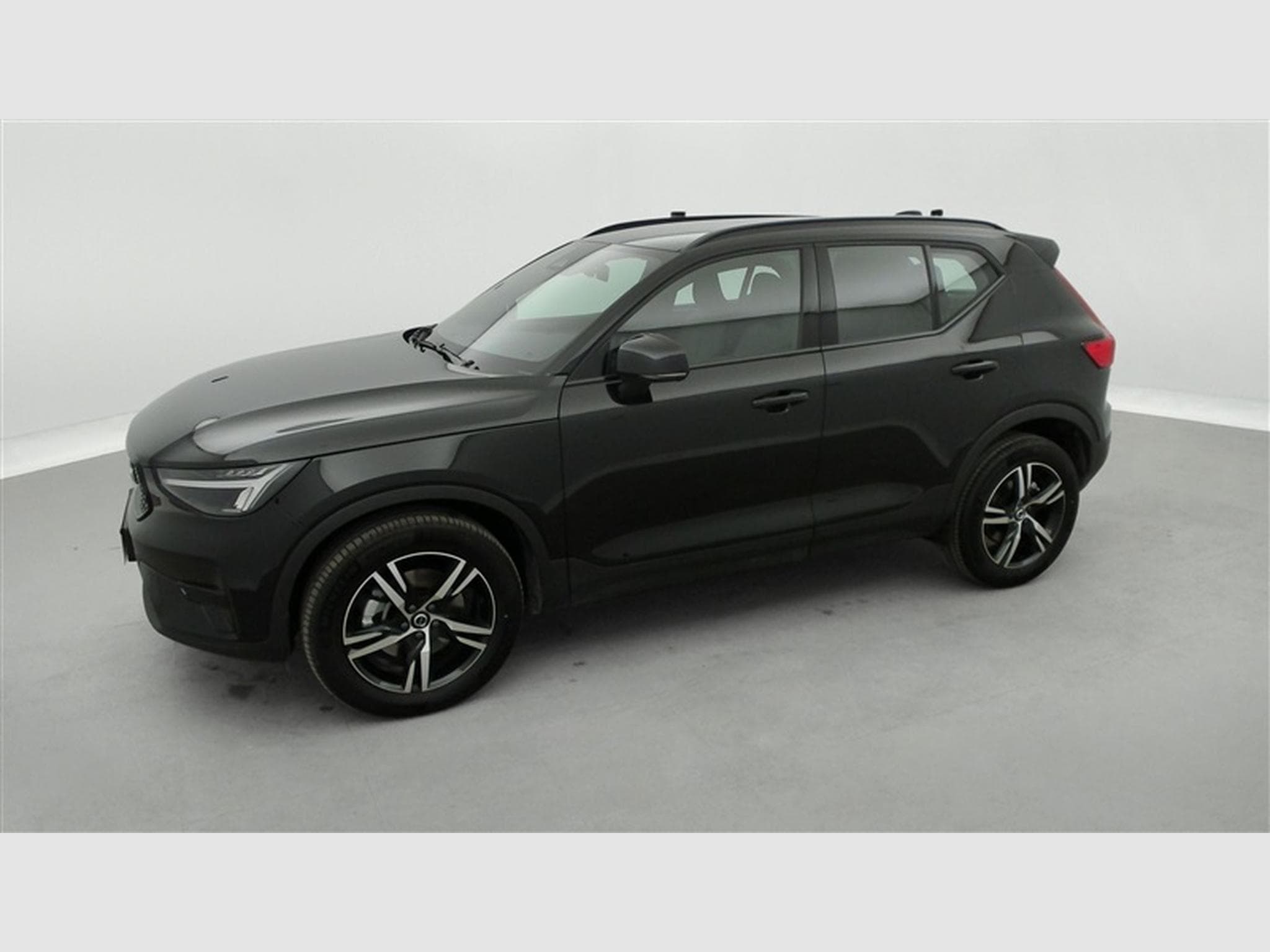 Volvo XC40 2.0 B3 Geartronic NAVI / FULL LED / HARMANN KARDON / CAMERA (2026) - Foto 22