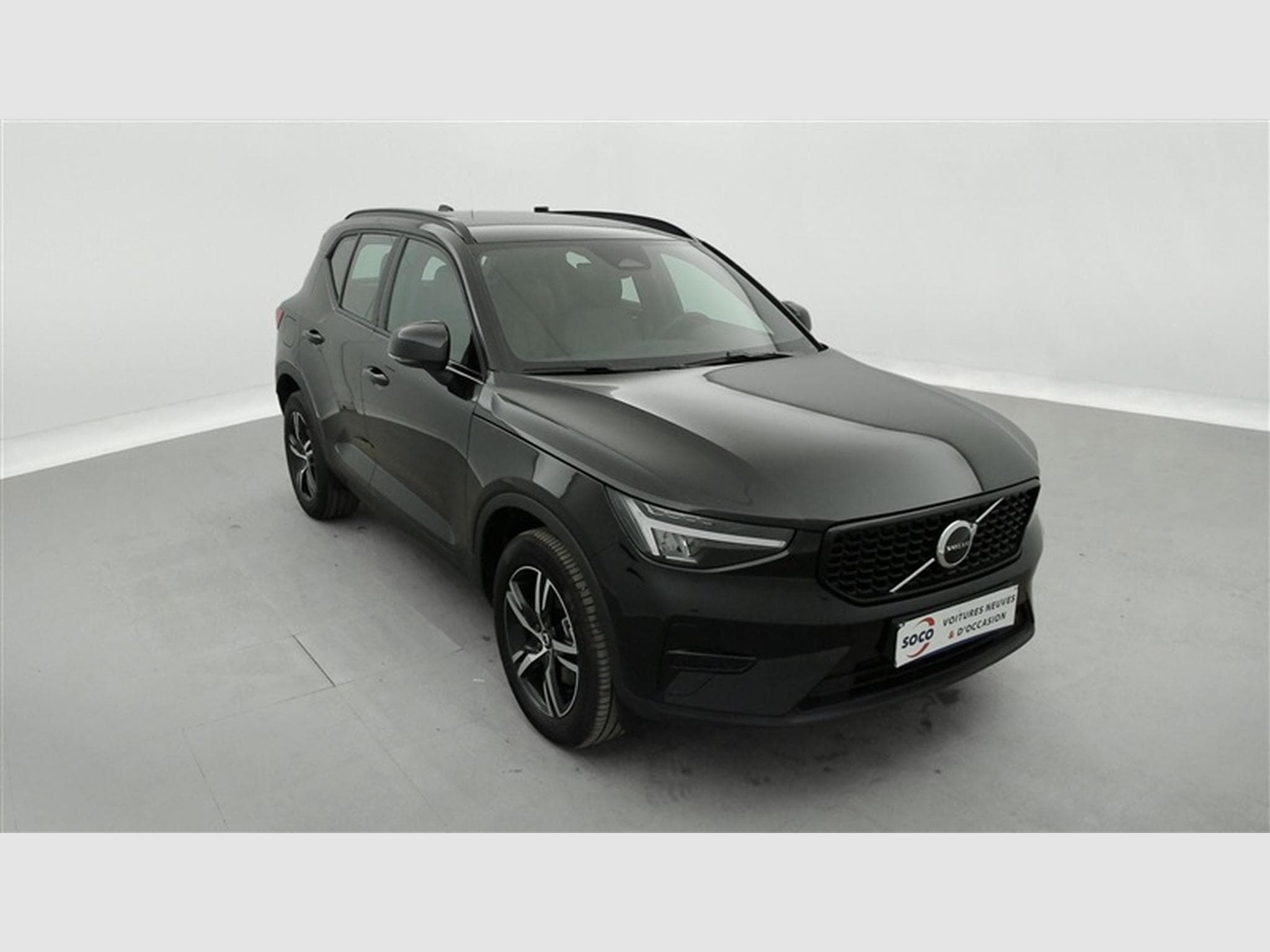 Volvo XC40 2.0 B3 Geartronic NAVI / FULL LED / HARMANN KARDON / CAMERA (2026) - Foto 23