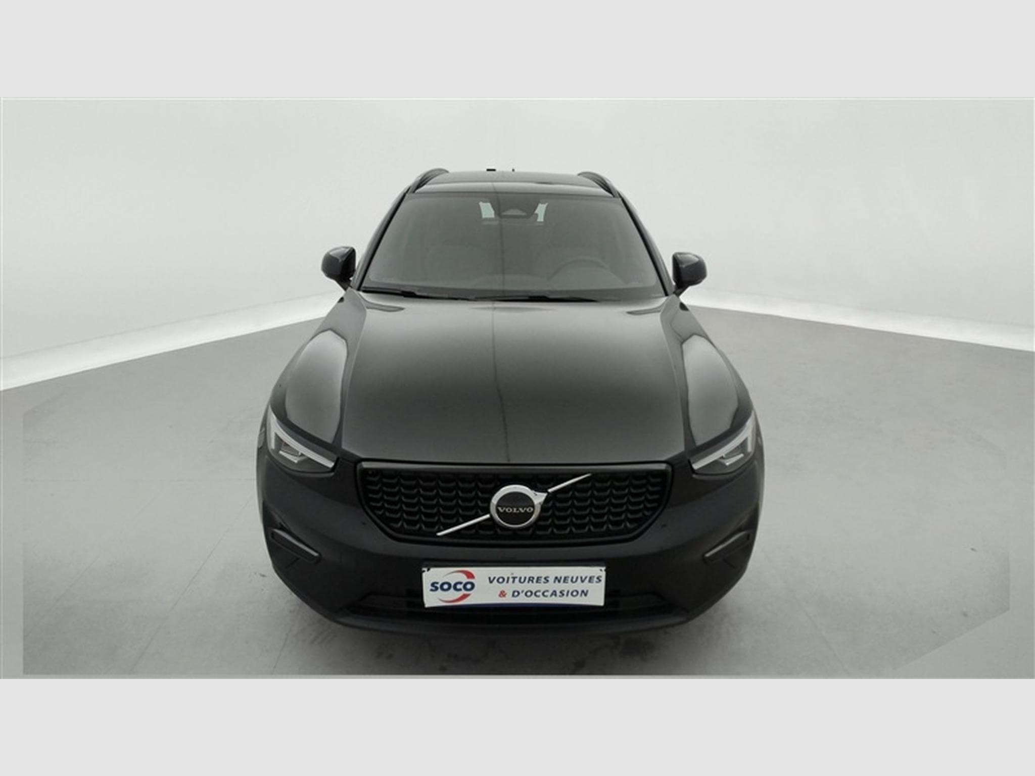 Volvo XC40 2.0 B3 Geartronic NAVI / FULL LED / HARMANN KARDON / CAMERA (2026) - Foto 4