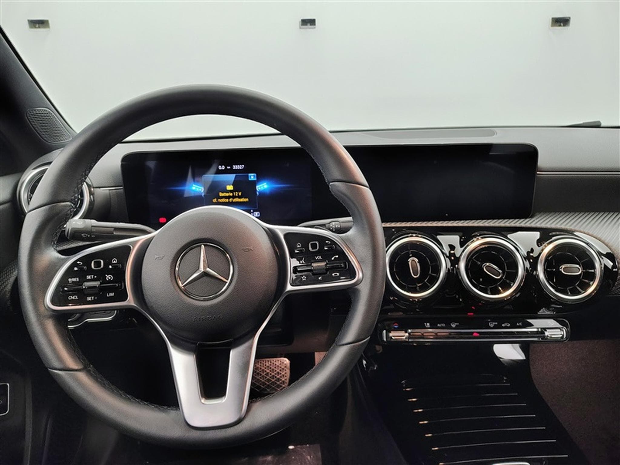 Mercedes A 180 A 180 d Business Solution S-CUIR/NAVI/FULL LED (2022) - Photo 9
