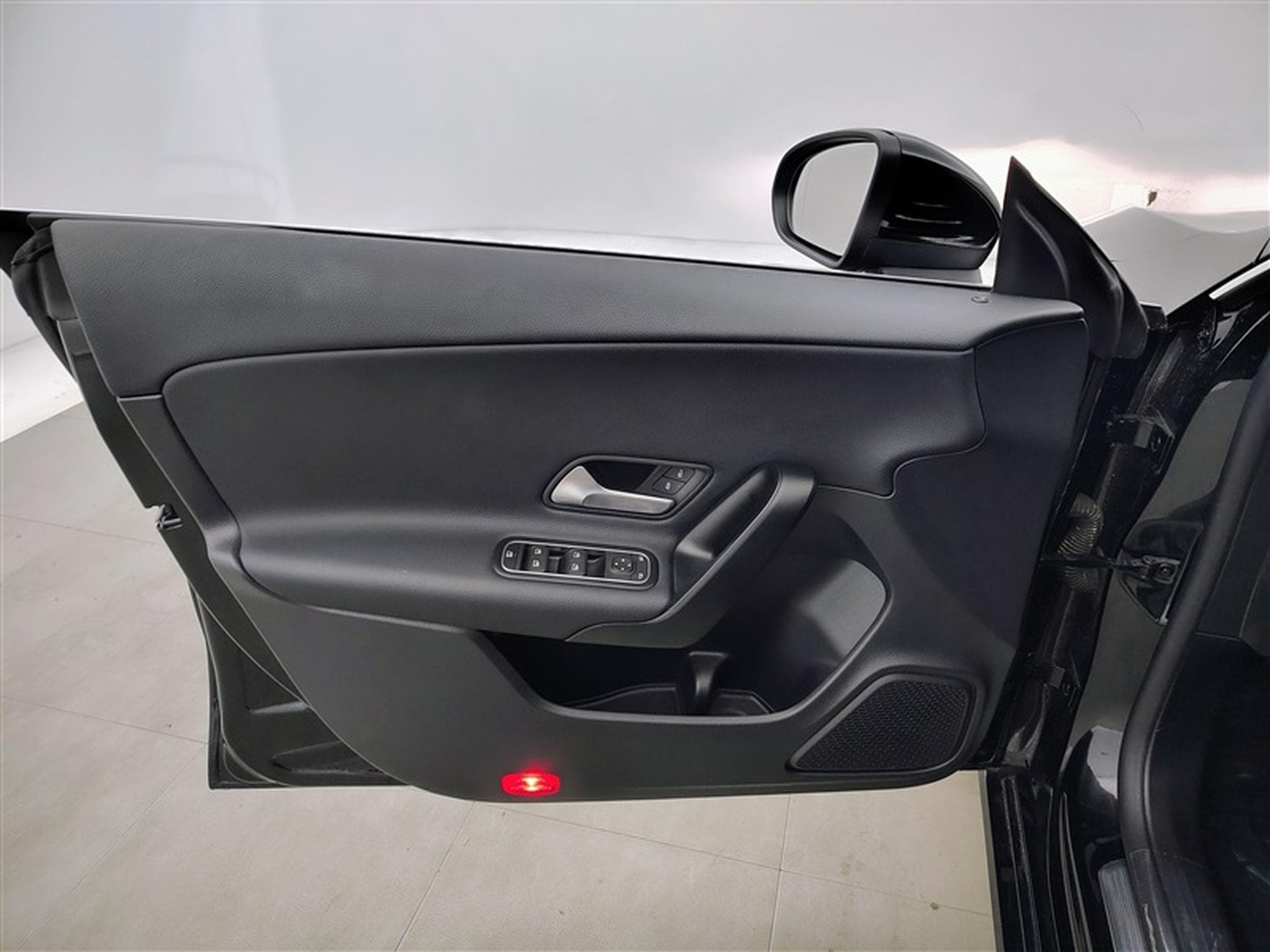 Mercedes CLA 180 CLA 180 Business Solution NAVI/JA/PDC AV AR (2022) - Photo 17