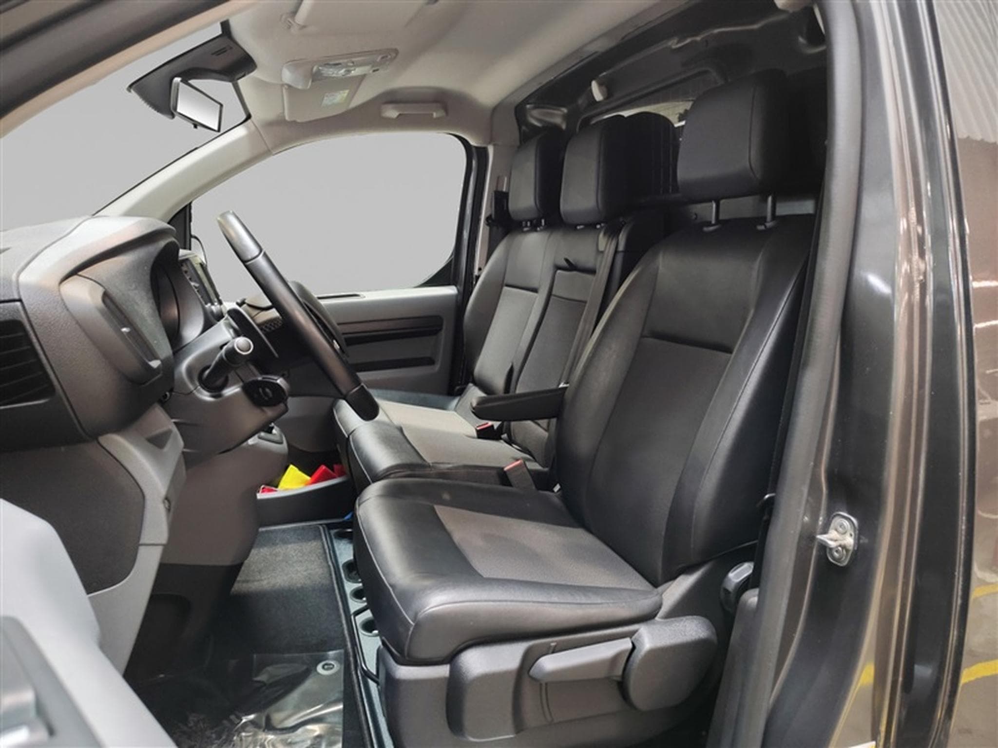 Citroen Jumpy 2.0 BlueHDi XL Club NAVI / CLIM / PDC AV-AR (2021) - Photo 7