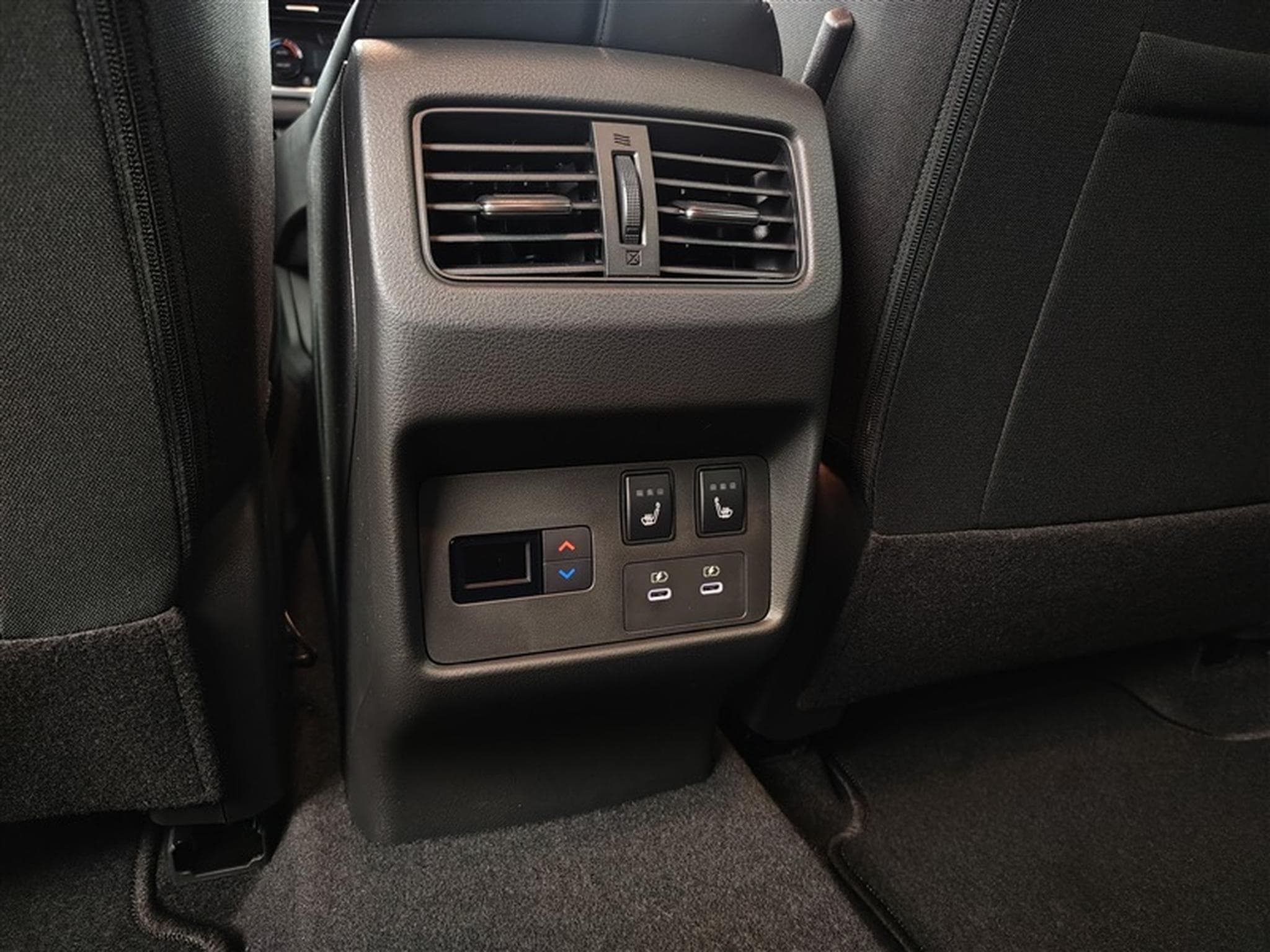 Nissan X-Trail 1.5 DIG-T 2WD X-Tronic N-Connecta NAVI / FULL LED / CAMERA (2026) - Photo 20