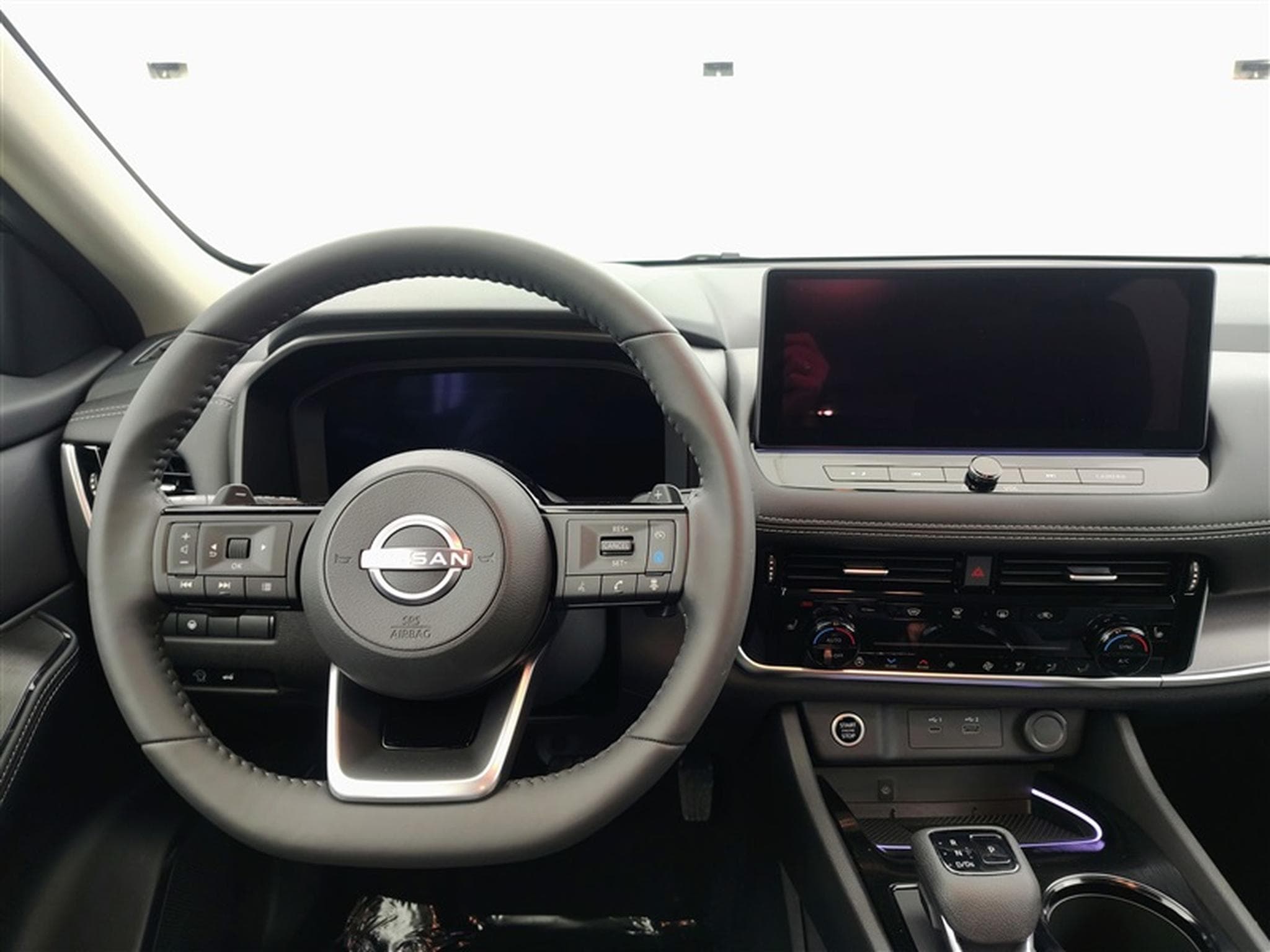 Nissan X-Trail 1.5 DIG-T 2WD X-Tronic N-Connecta NAVI / FULL LED / CAMERA (2026) - Photo 9