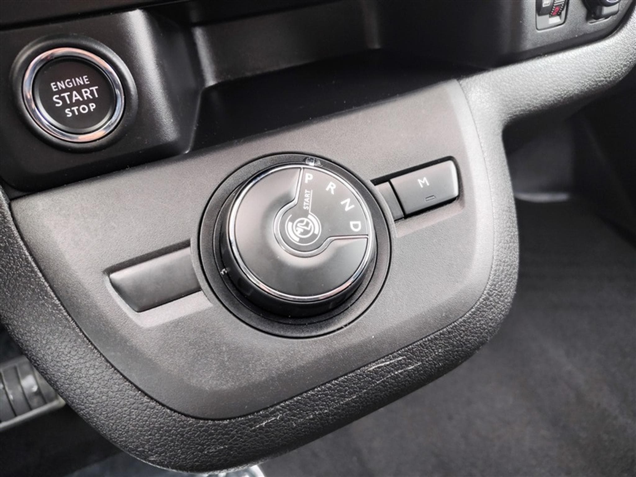 Opel Vivaro 2.0 TD L2H1 Edition AUTO/NAVI/PDC (2023) - Photo 12