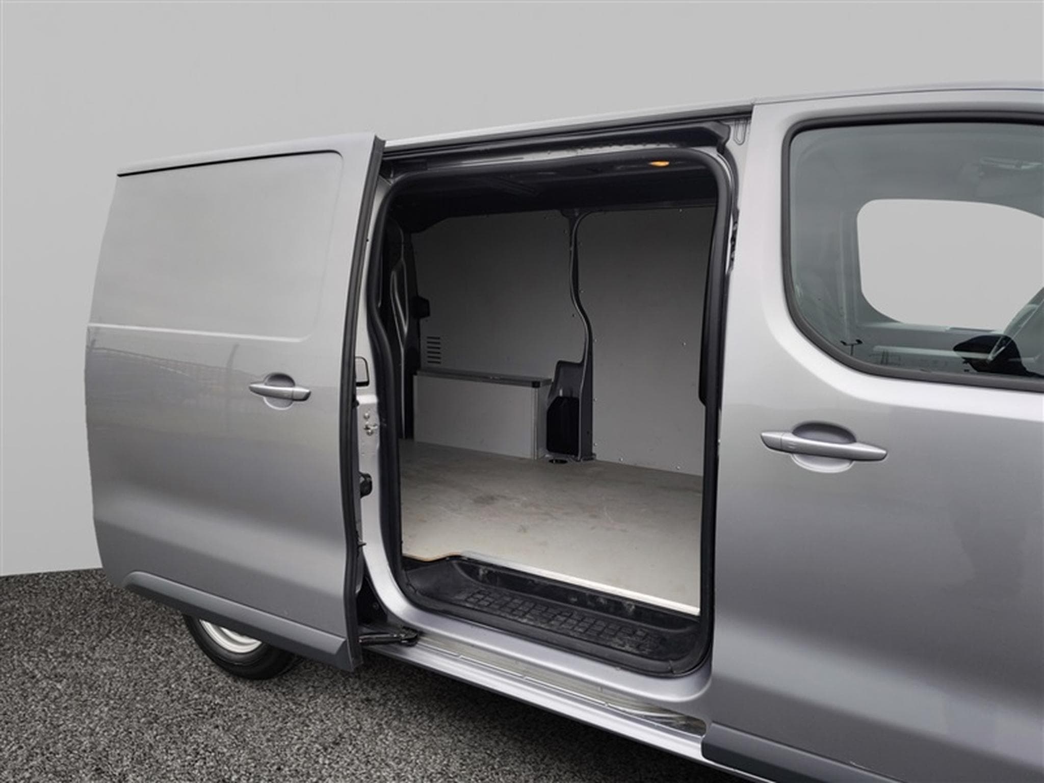 Opel Vivaro 2.0 TD L2H1 Edition AUTO/NAVI/PDC (2023) - Photo 13