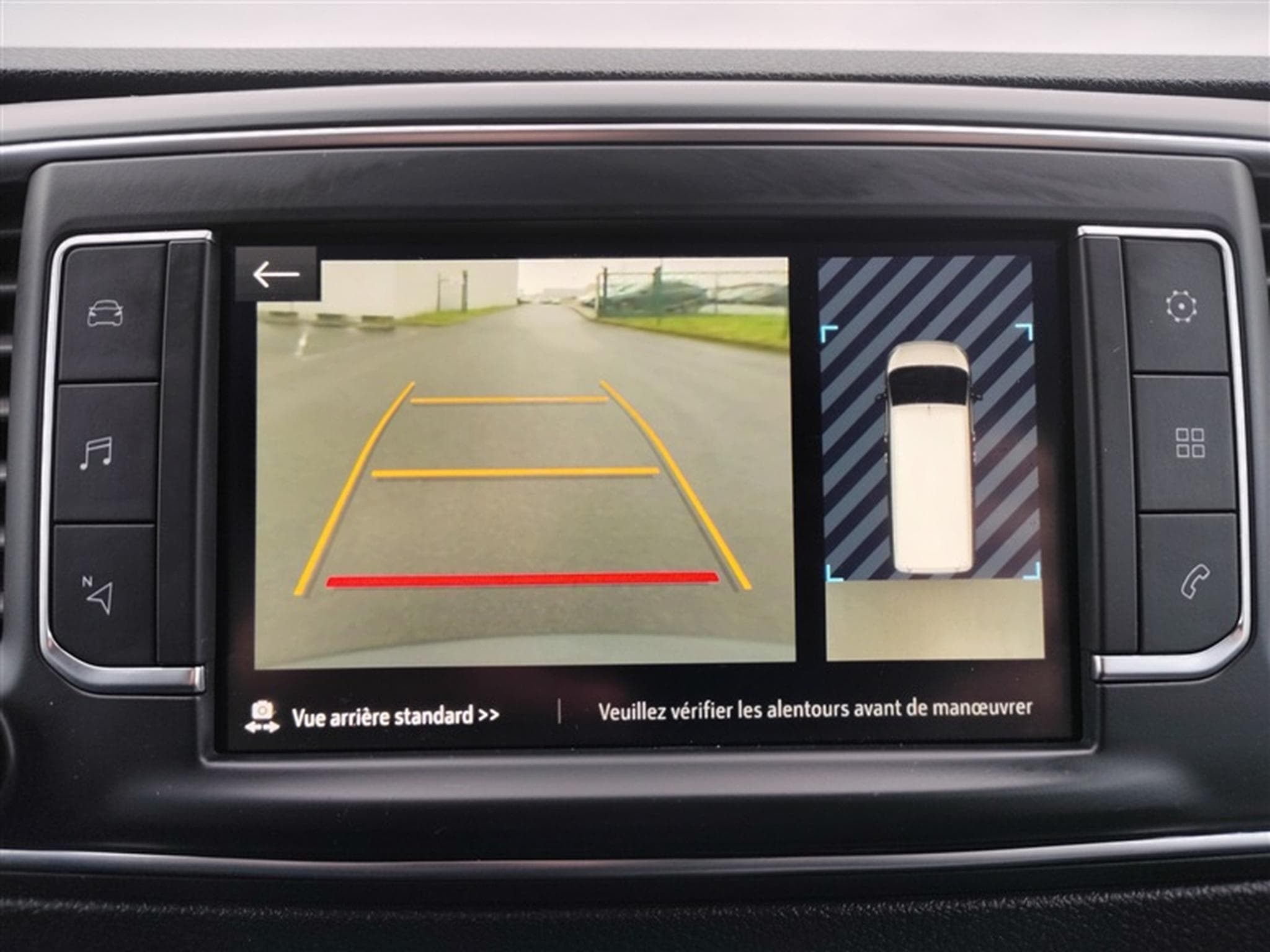 Opel Vivaro 2.0 TD L2H1 Edition AUTO/NAVI/PDC (2023) - Photo 17