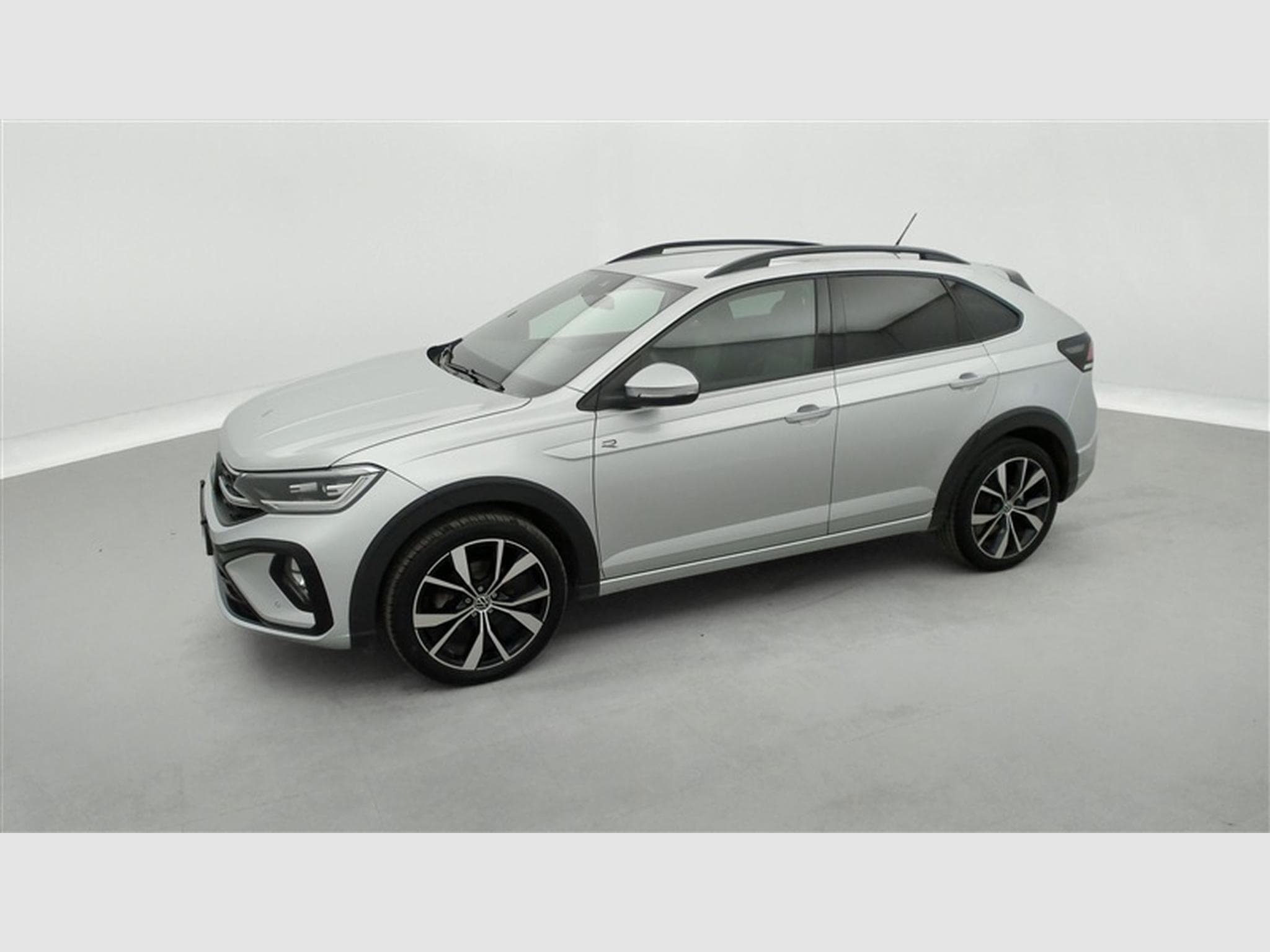 VW Taigo 1.0 TSI 115cv DSG R-Line CARPLAY / FULL LED / CAMERA / JA 18 (2025) - Photo 20