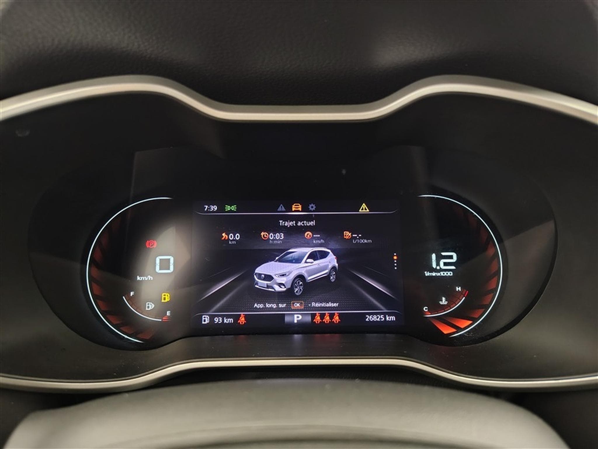 MG ZS 1.0 T-GDi Luxury AT (2024) - Photo 10