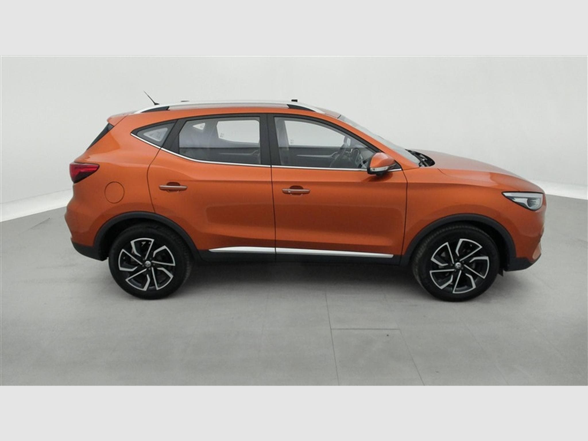MG ZS 1.0 T-GDi Luxury AT (2024) - Photo 24