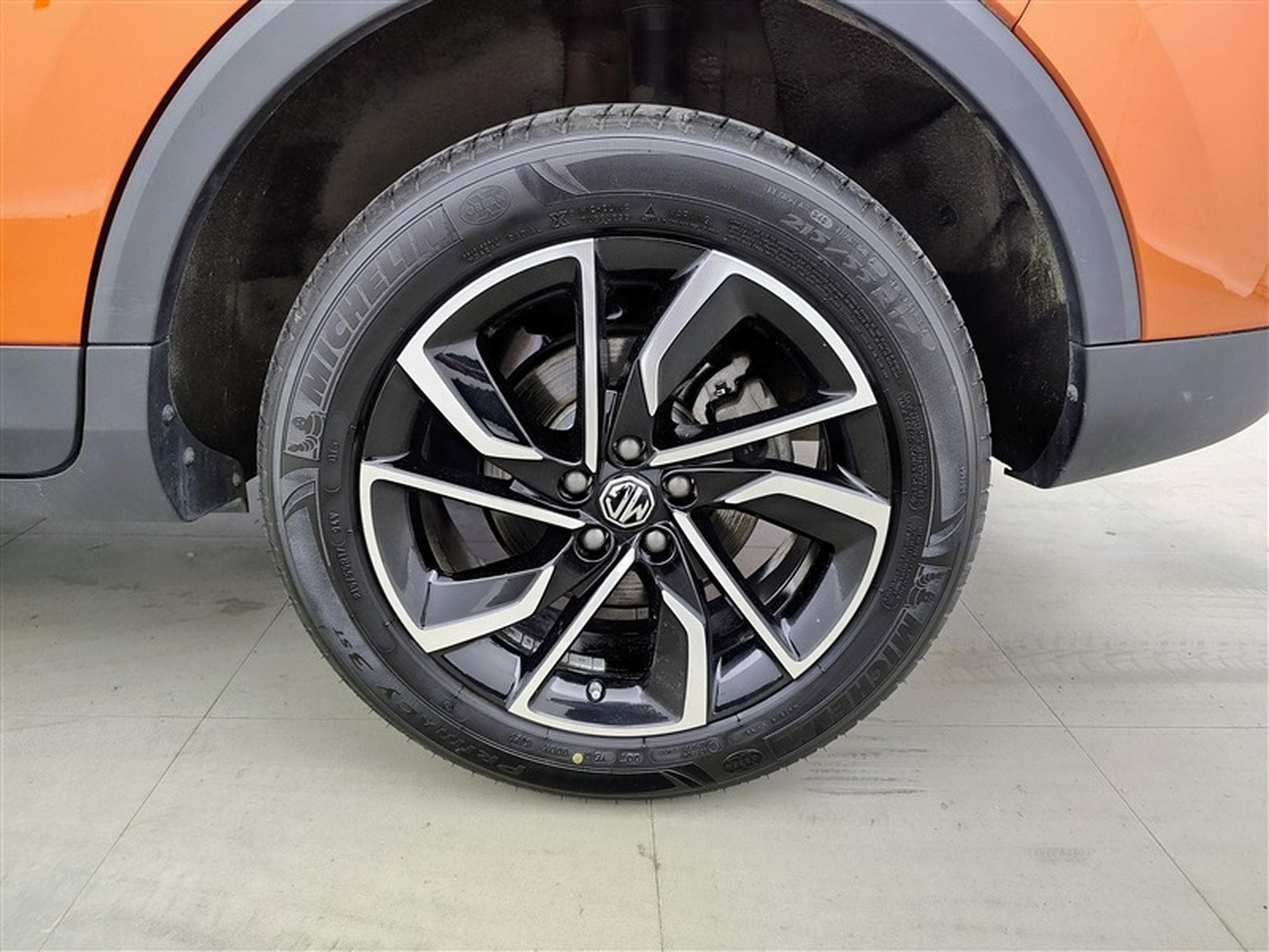 MG ZS 1.0 T-GDi Luxury AT (2024) - Photo 6