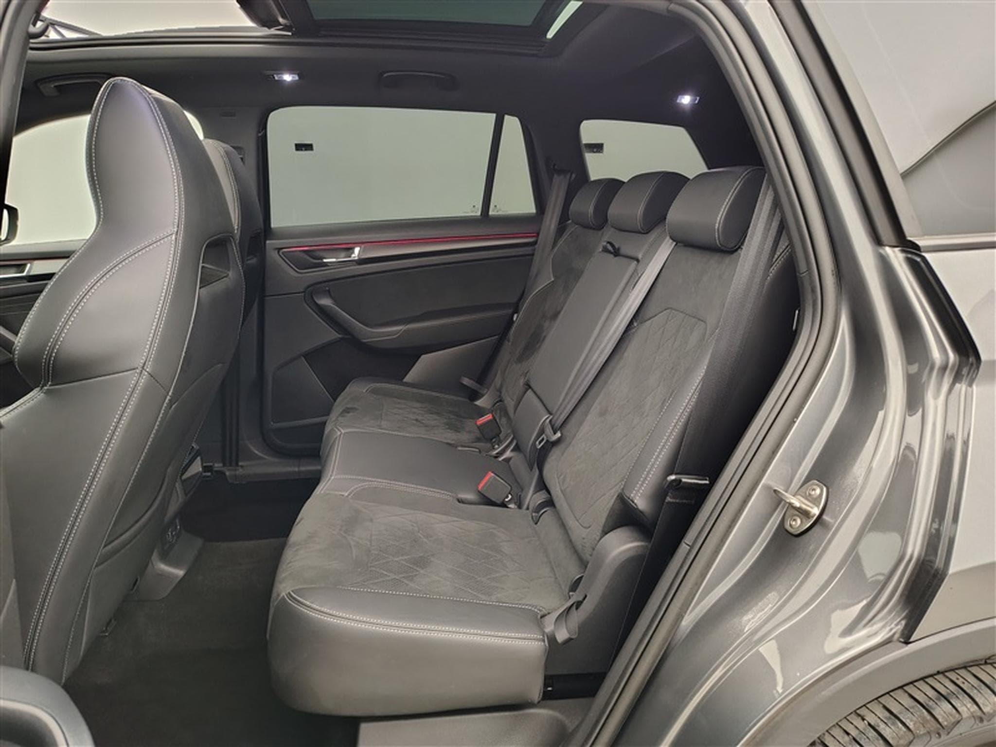 Skoda Kodiaq 1.5 TSI 150Cv DSG Sportline 7PL / NAVI / CAMERA / TO PANO (2024) - Photo 13