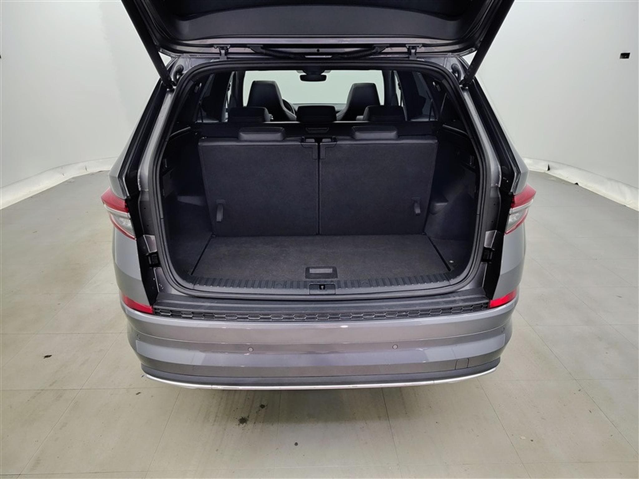 Skoda Kodiaq 1.5 TSI 150Cv DSG Sportline 7PL / NAVI / CAMERA / TO PANO (2024) - Photo 14