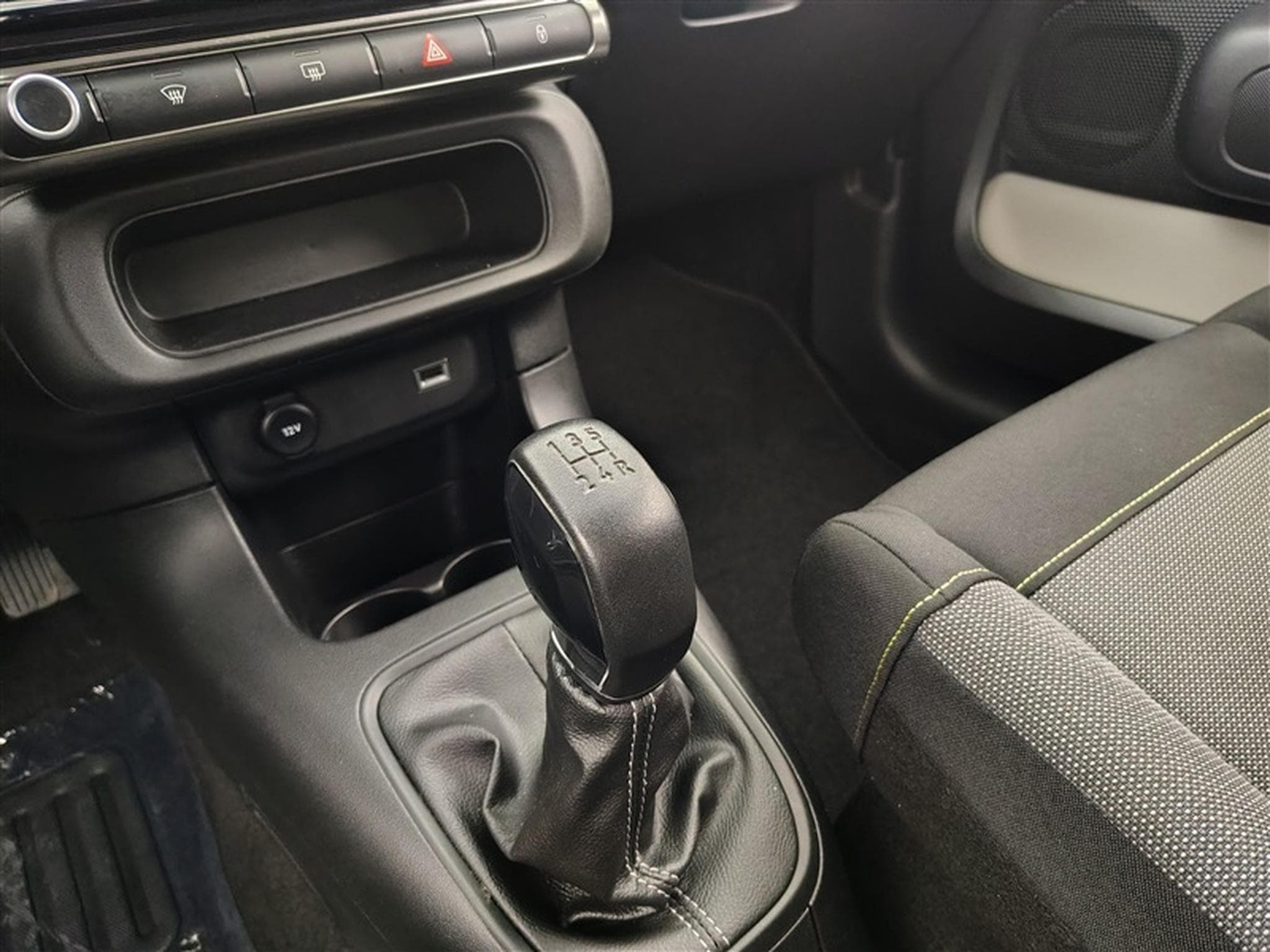 Citroen C3 1.2i PureTech Live S&S (EU6.2) (2020) - Photo 12