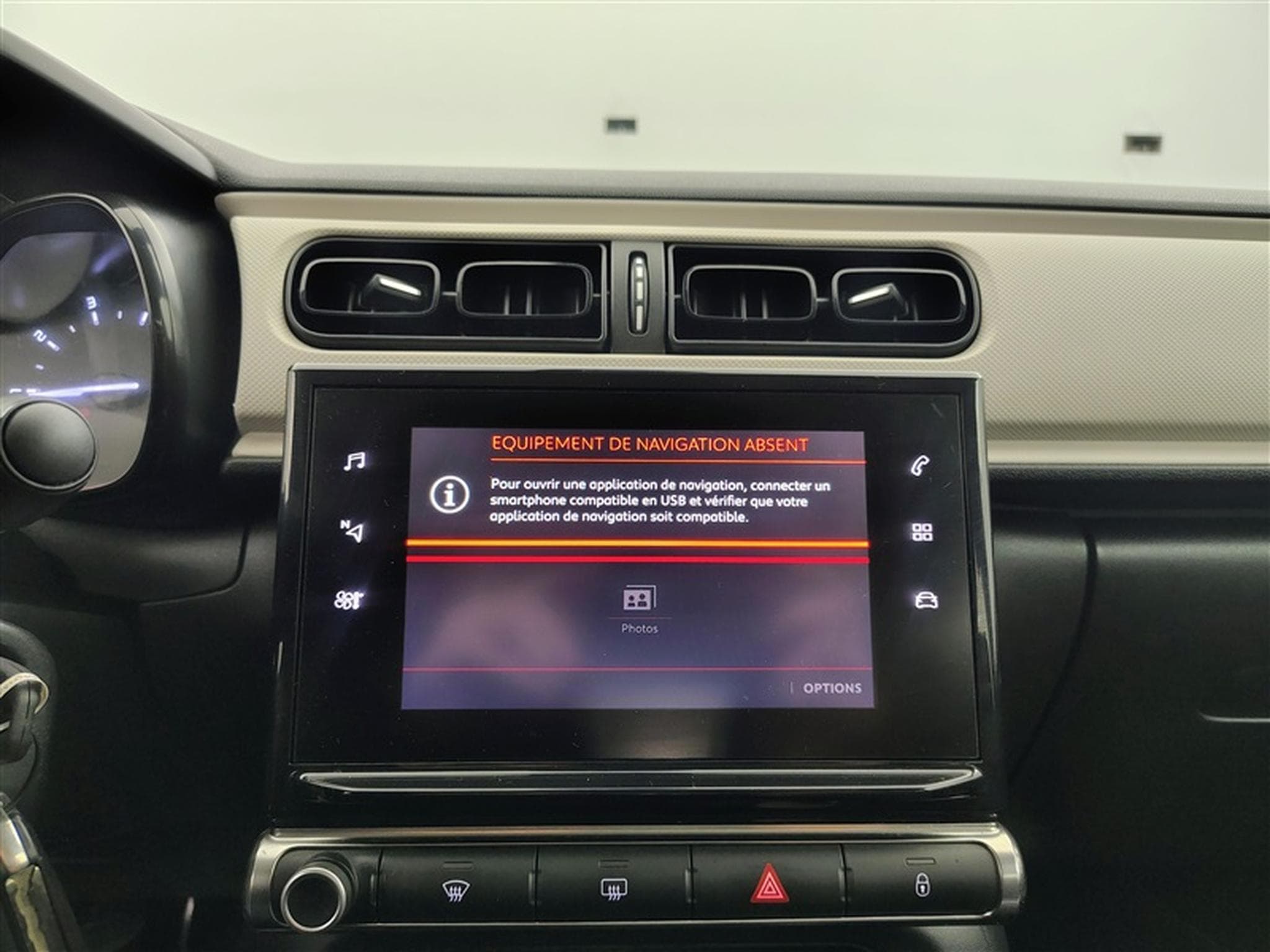 Citroen C3 1.2i PureTech Live S&S (EU6.2) (2020) - Photo 18