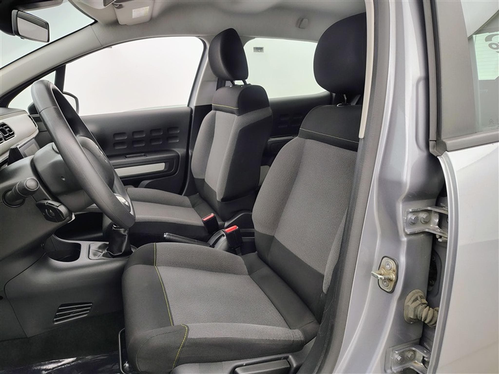 Citroen C3 1.2i PureTech Live S&S (EU6.2) (2020) - Photo 7