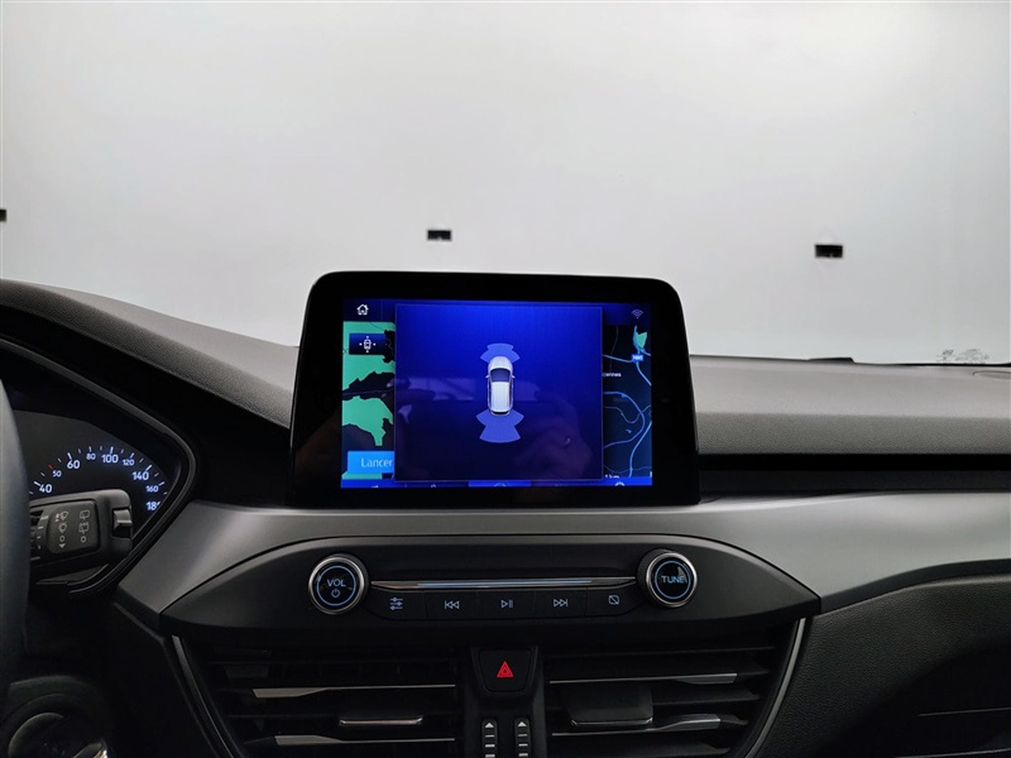 Ford Focus 1.5 EcoBlue Connected NAVI/FULL LED/JA/PDC (2022) - Photo 17