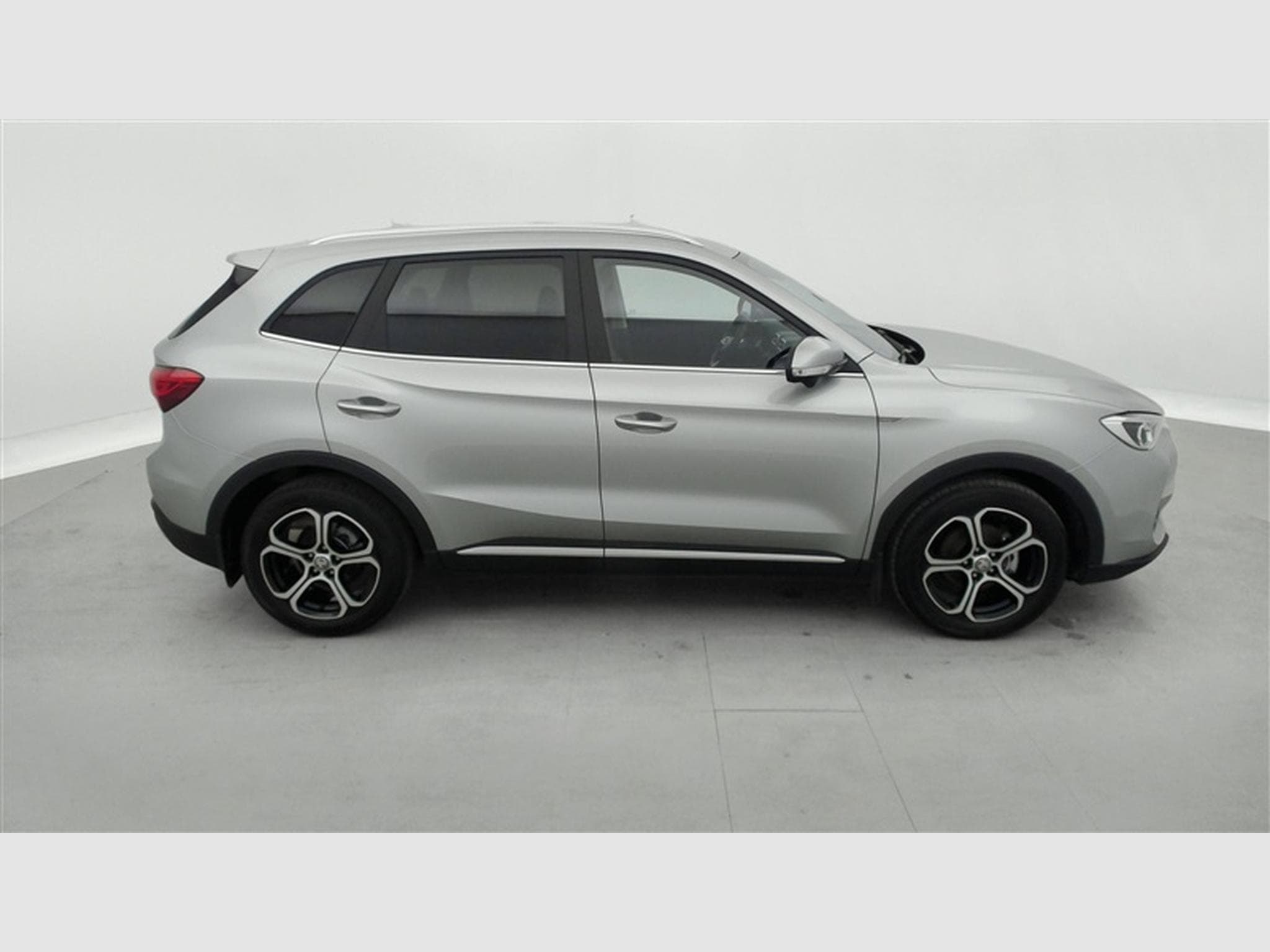 MG ZS 1.5 VTi 115cv Luxury NAVI / FULL LED / CUIR / CAMERA / JA17 (2025) - Photo 24
