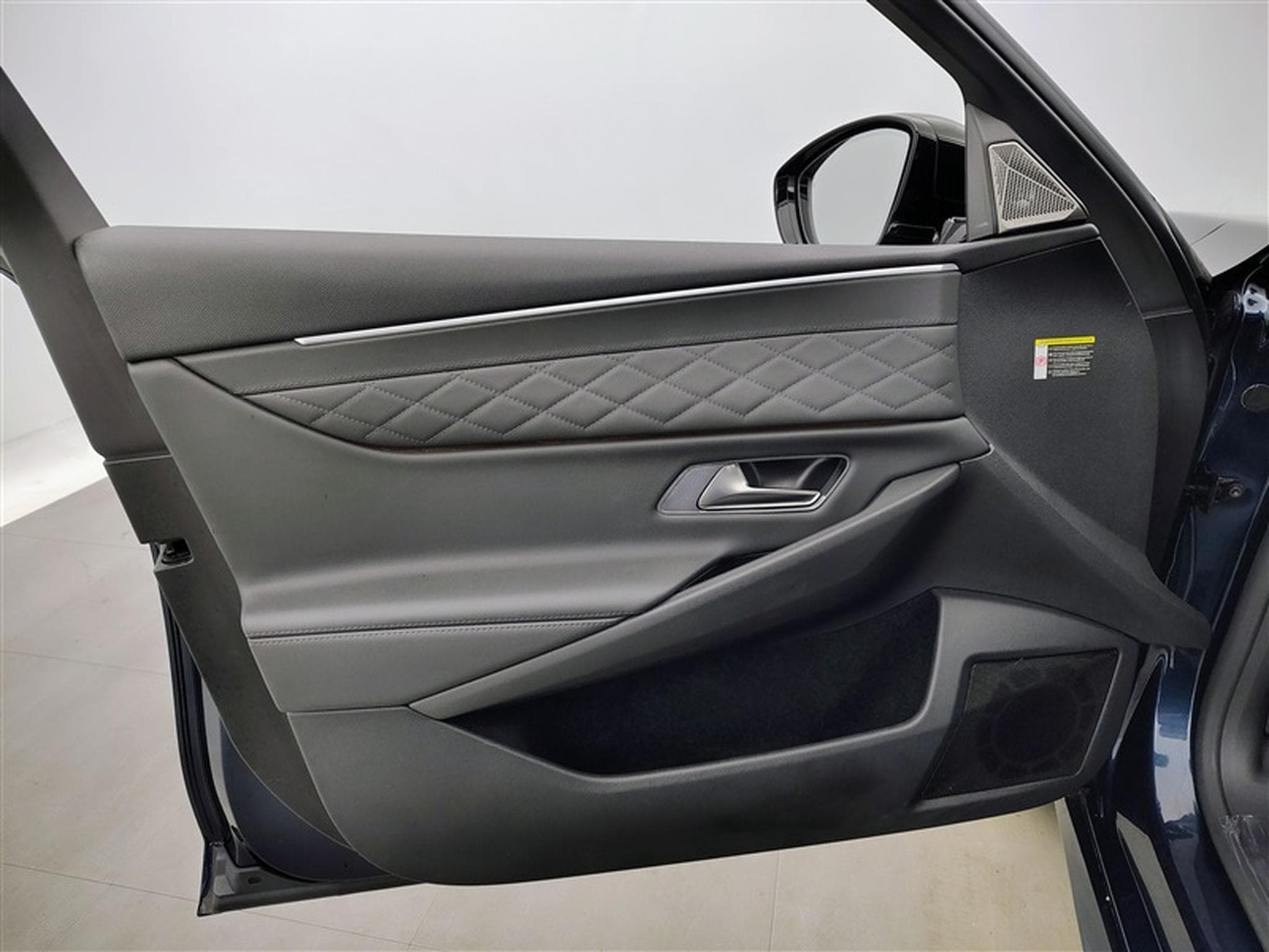 DS Automobiles DS9 1.6 E-Tense 225 Rivoli PHEV (2022) - Photo 17