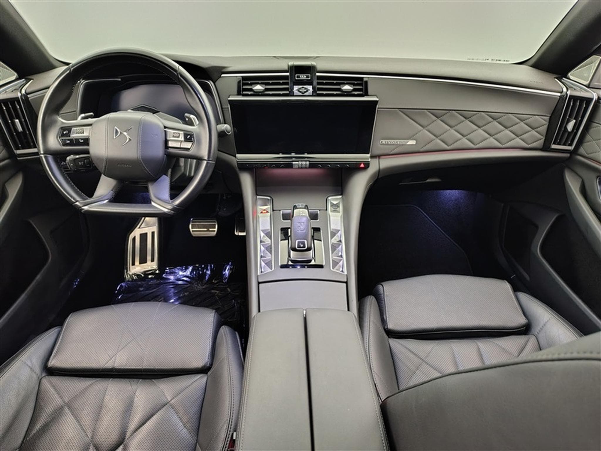 DS Automobiles DS9 1.6 E-Tense 225 Rivoli PHEV (2022) - Photo 8