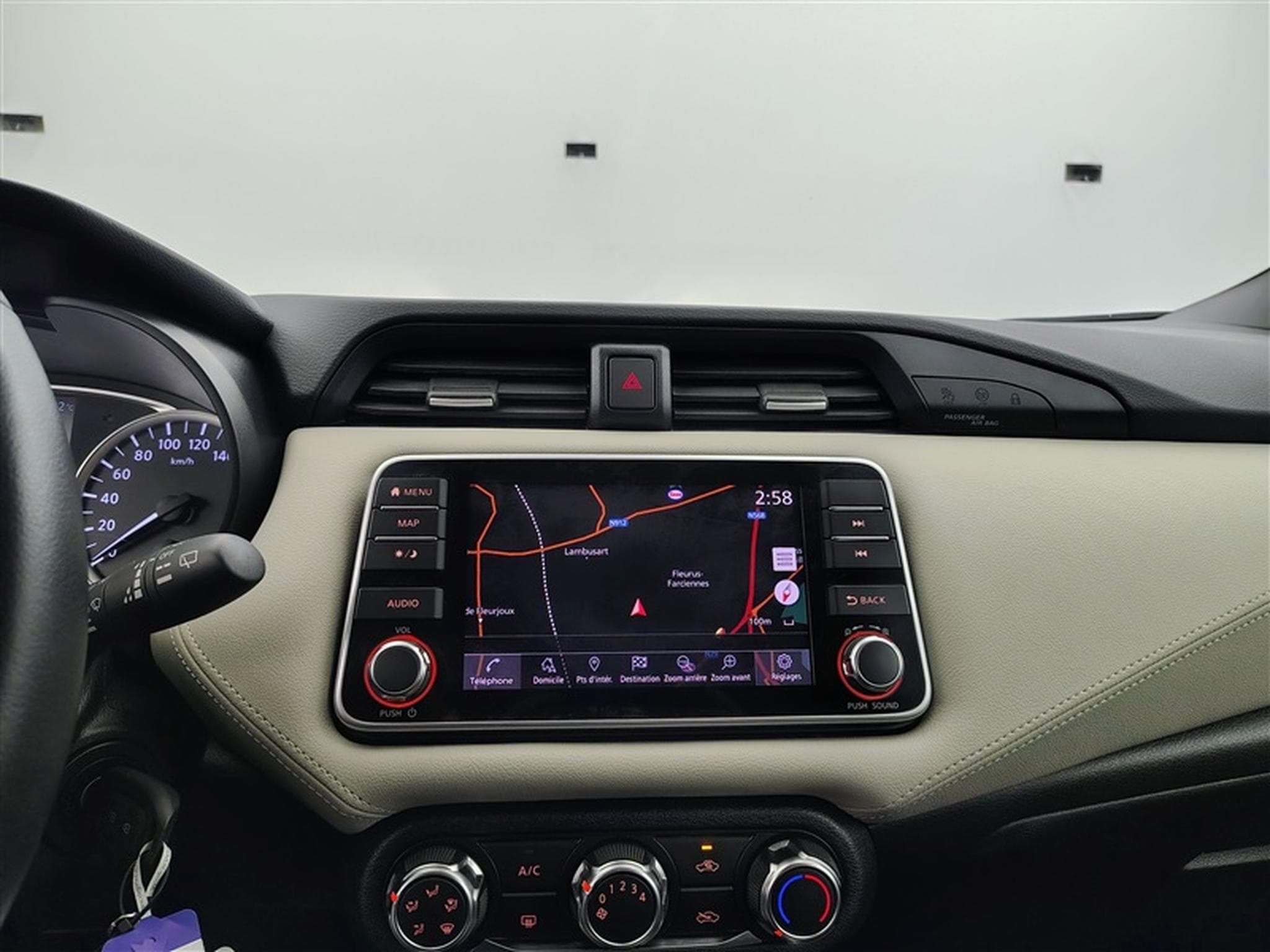 Nissan Micra 1.0 IG-T N-Design  Navi / PDC (2023) - Photo 11