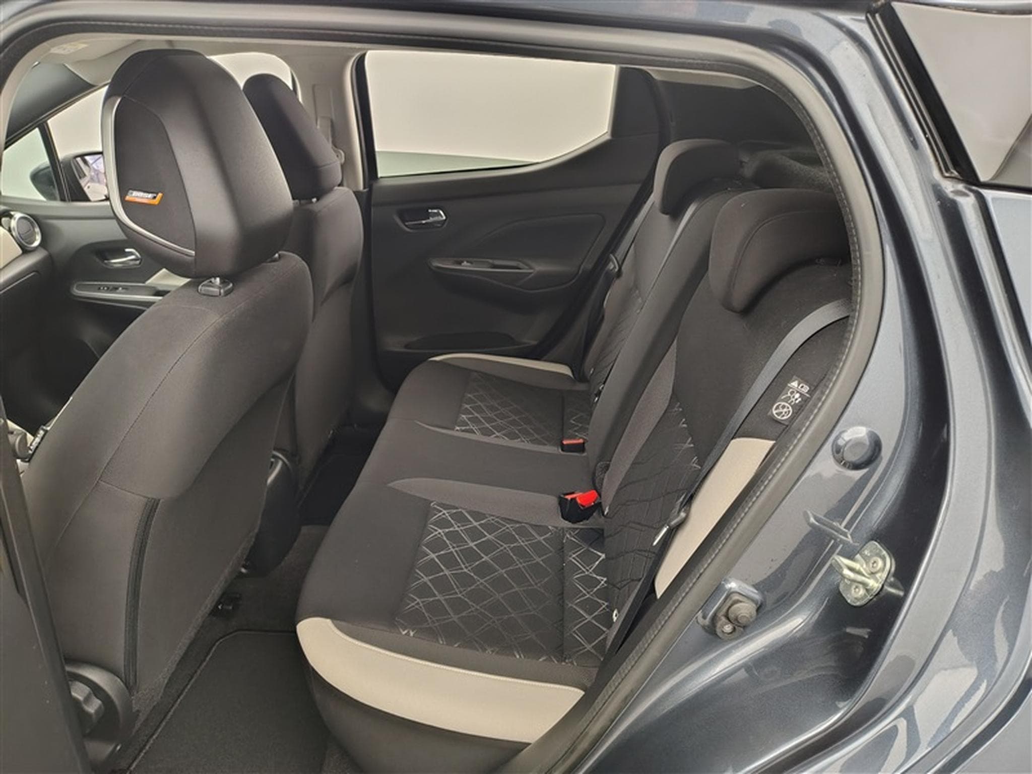 Nissan Micra 1.0 IG-T N-Design  Navi / PDC (2023) - Photo 13