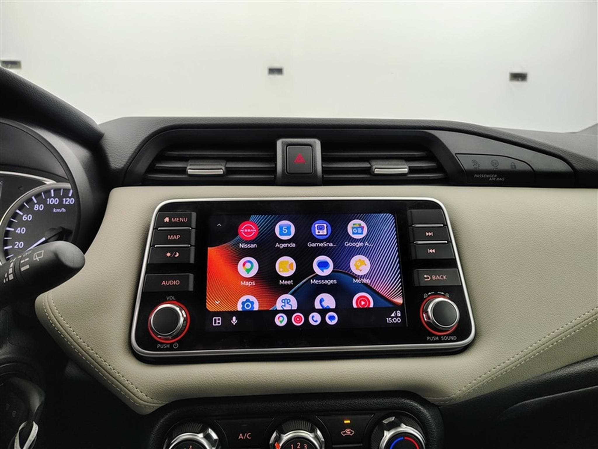 Nissan Micra 1.0 IG-T N-Design  Navi / PDC (2023) - Photo 19