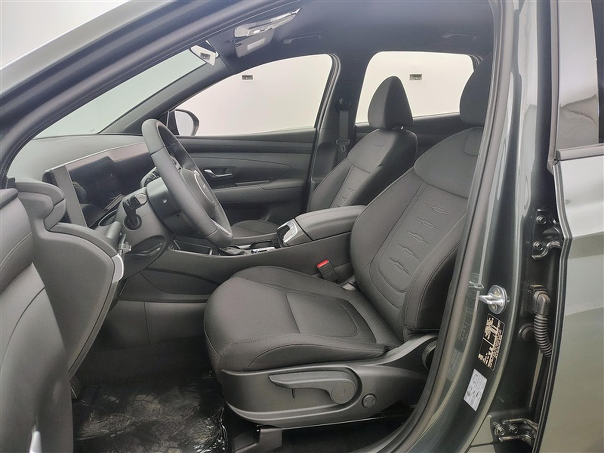 Hyundai Tucson 1.6 T-GDi 150cv DCT Black Edition NAVI / FULL LED / CAMERA (2026) - Foto 7