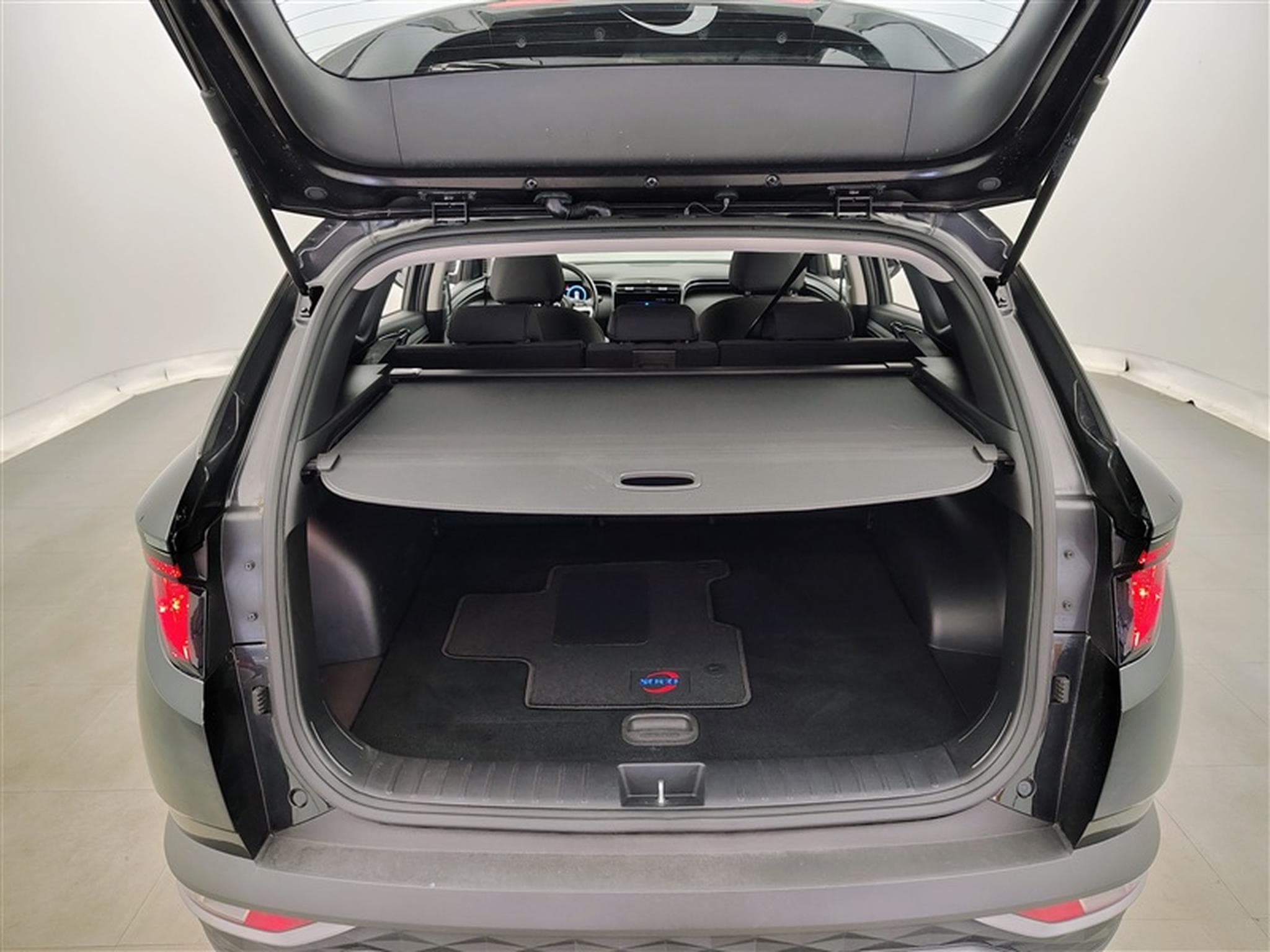 Hyundai Tucson 1.6 CRDi MHEV Feel DCT NAVI / FULL LED / CARPLAY (2023) - Foto 14